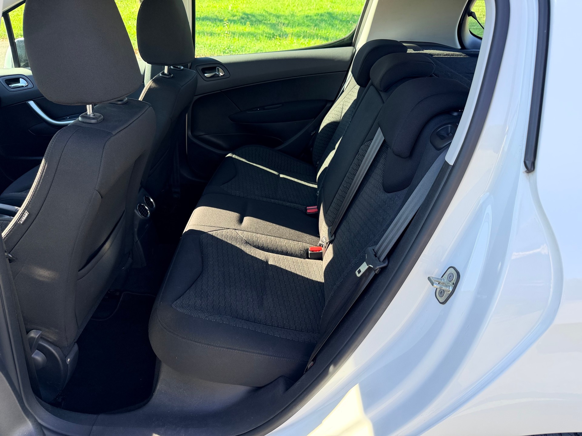 PEUGEOT 308 1.6 16V T Sport Pack Automatic-image-17