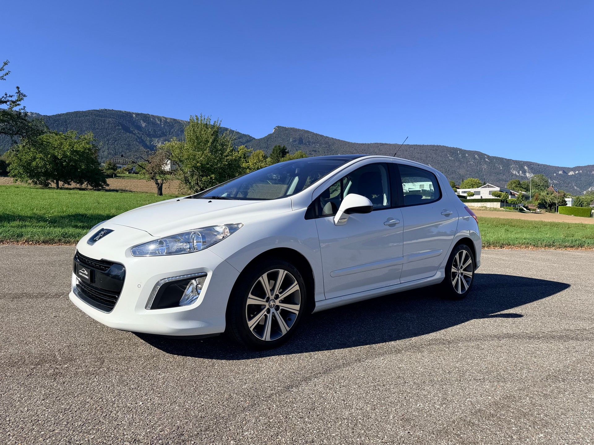 PEUGEOT 308 1.6 16V T Sport Pack Automatic-showroom-element-1