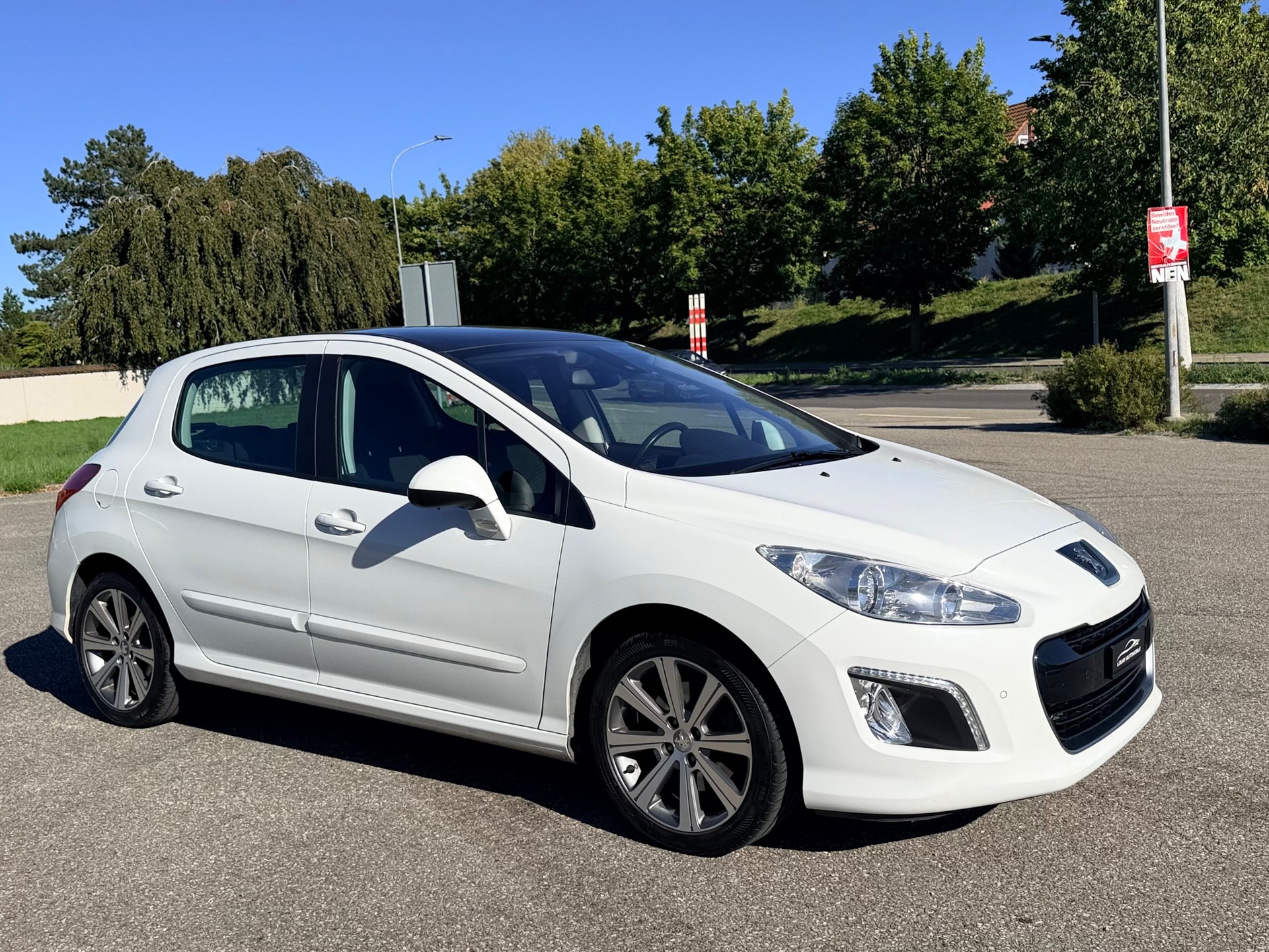 PEUGEOT 308 1.6 16V T Sport Pack Automatic-showroom-element-3