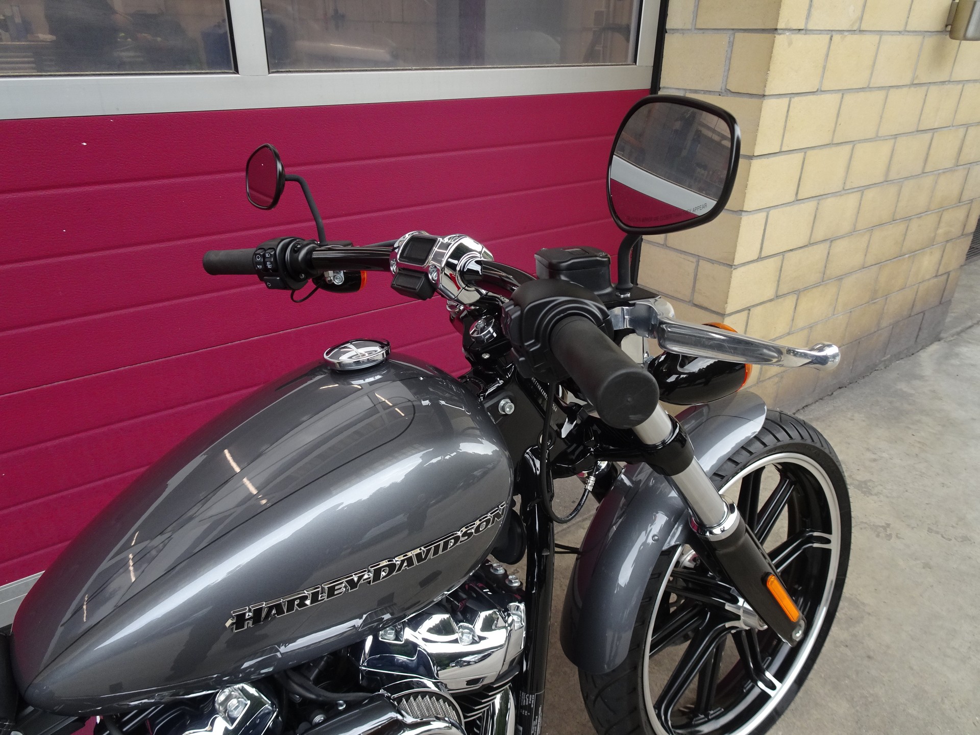 HARLEY-DAVIDSON FXBRS Breakout 114-image-4