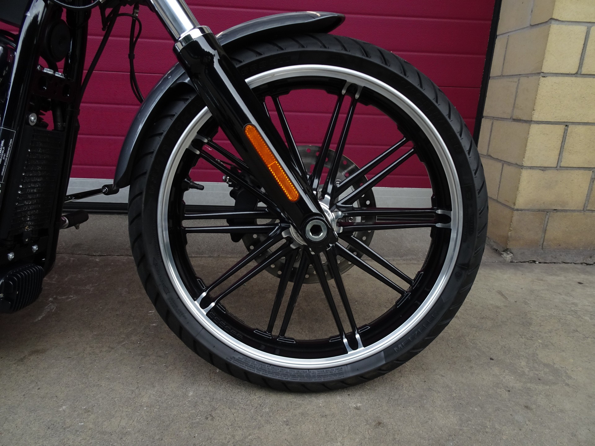 HARLEY-DAVIDSON FXBRS Breakout 114-image-1