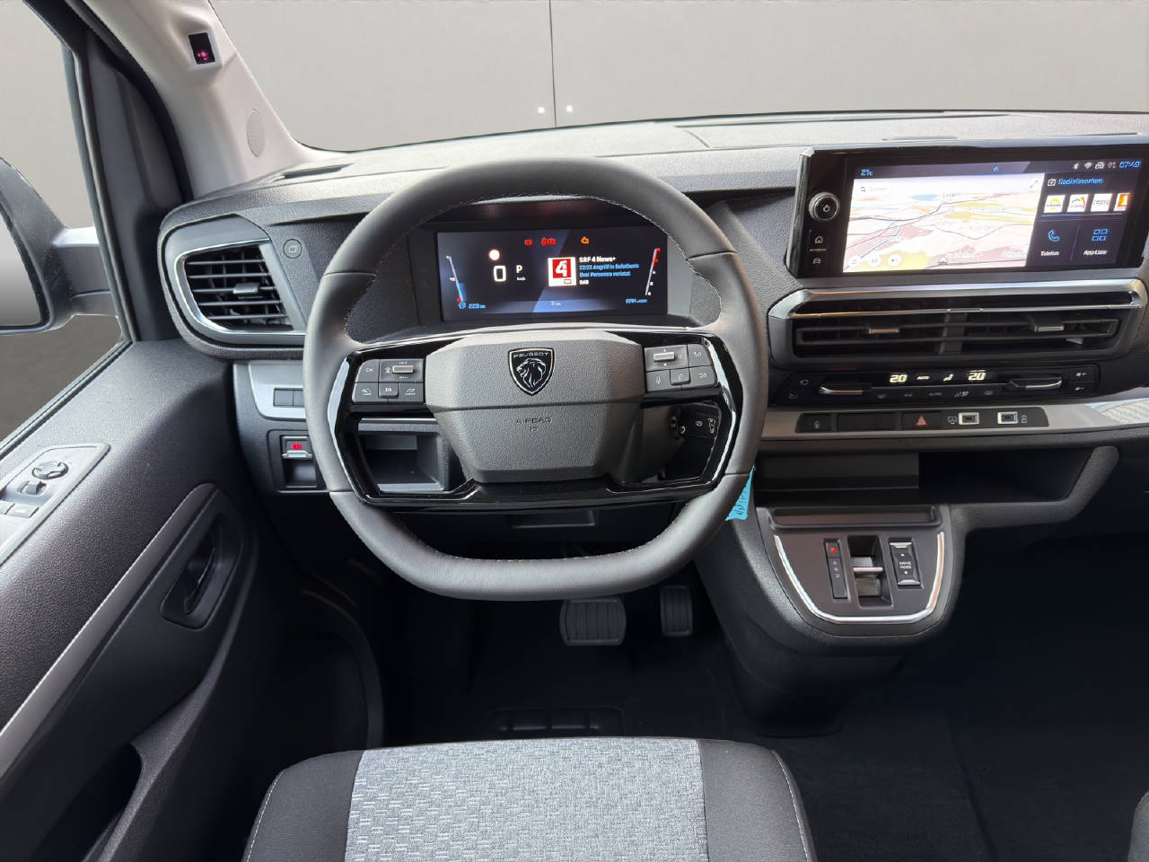 PEUGEOT Traveller Standard 2.2 BlueHDi 180 Family Edition S/S-image-4
