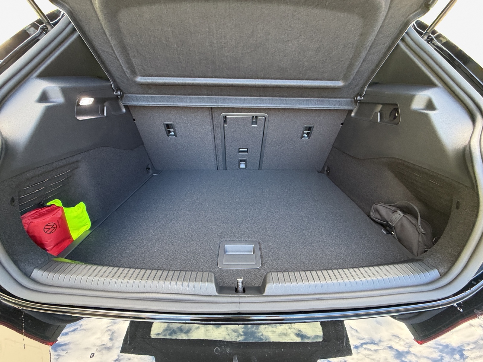 VW ID.3 Neo 79 kWh 231 PS Style-image-12