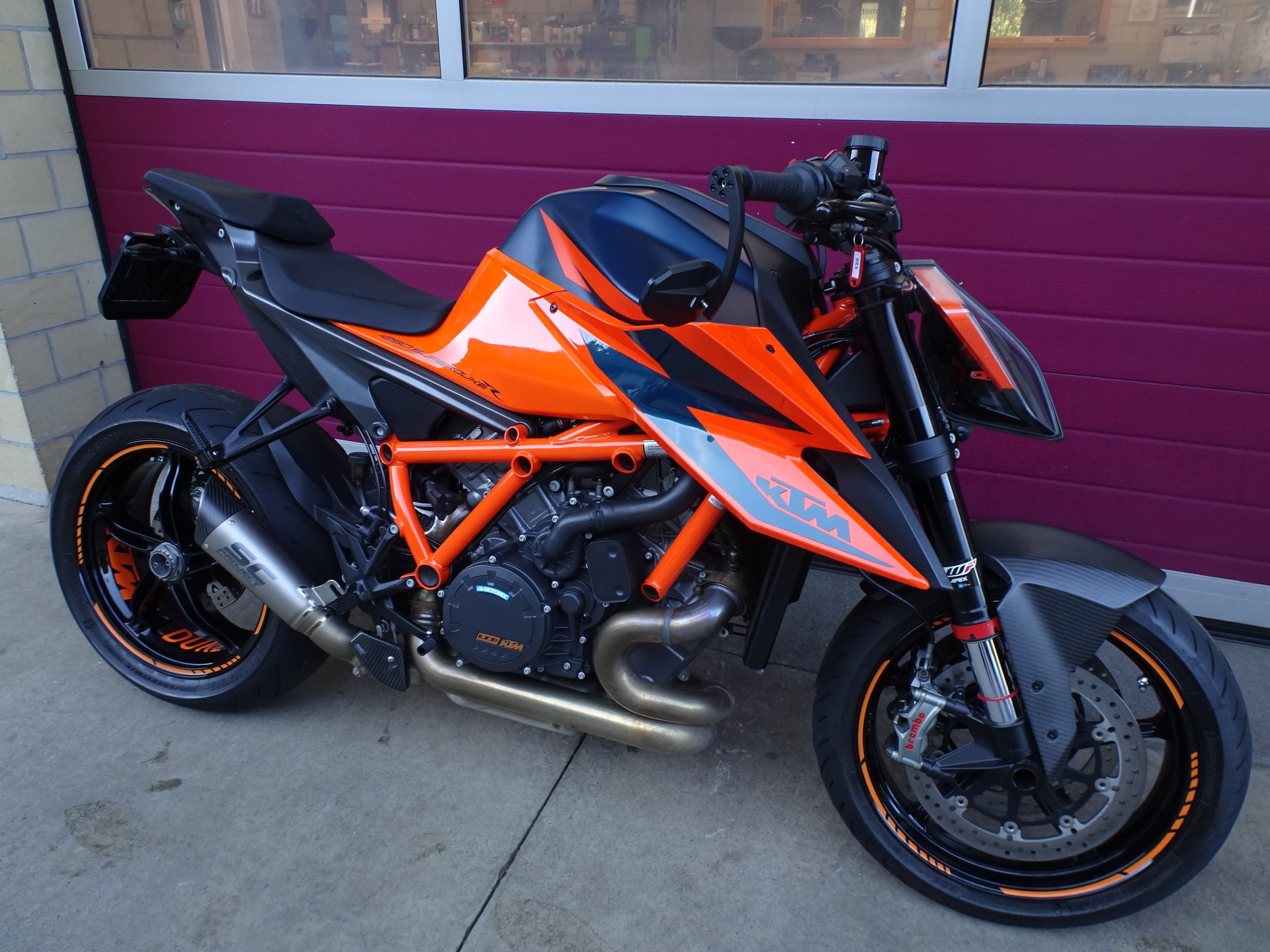 KTM 1290 Super Duke R-image-2