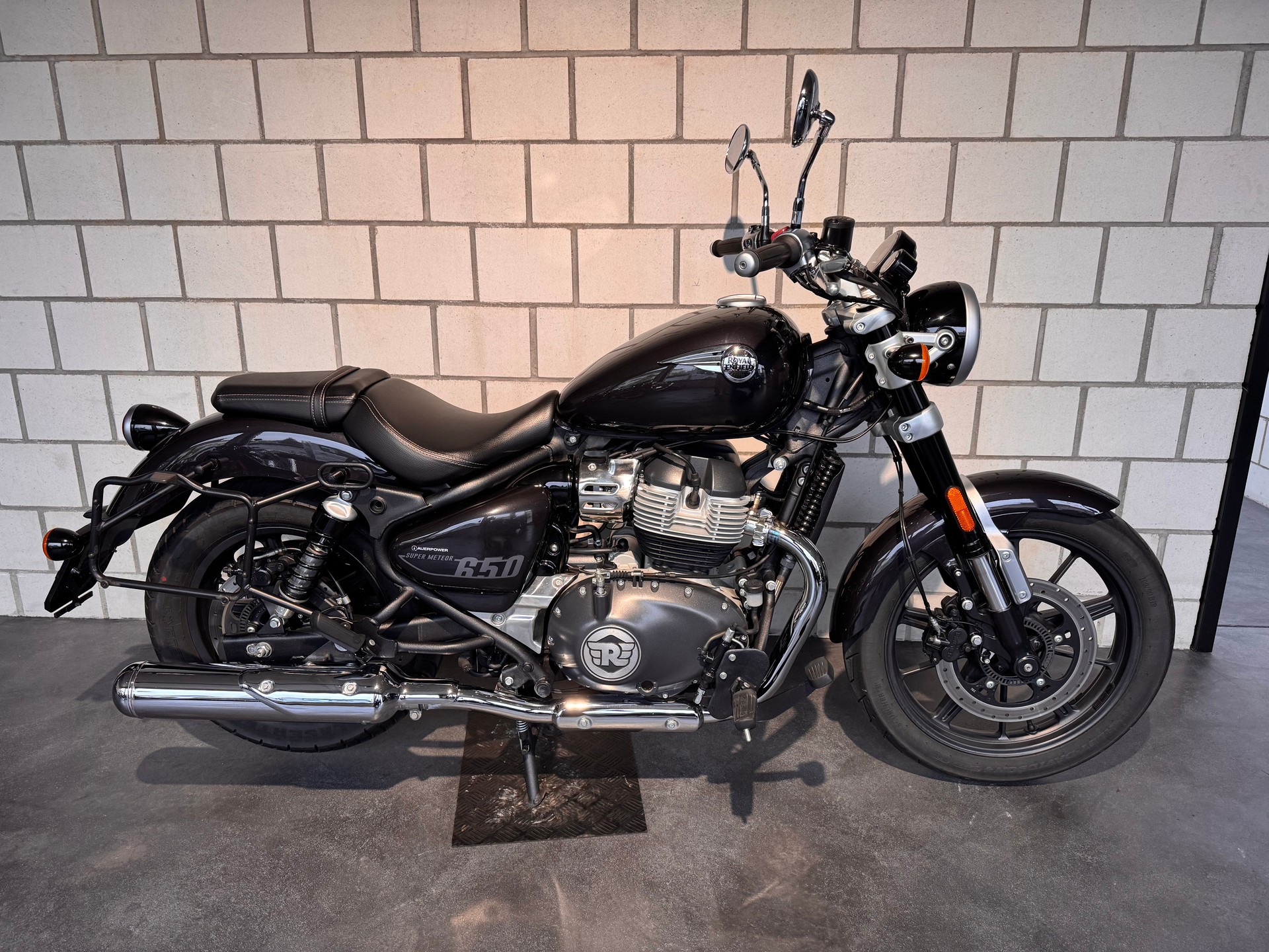 ROYAL ENFIELD Super Meteor 650 Astral-image-3