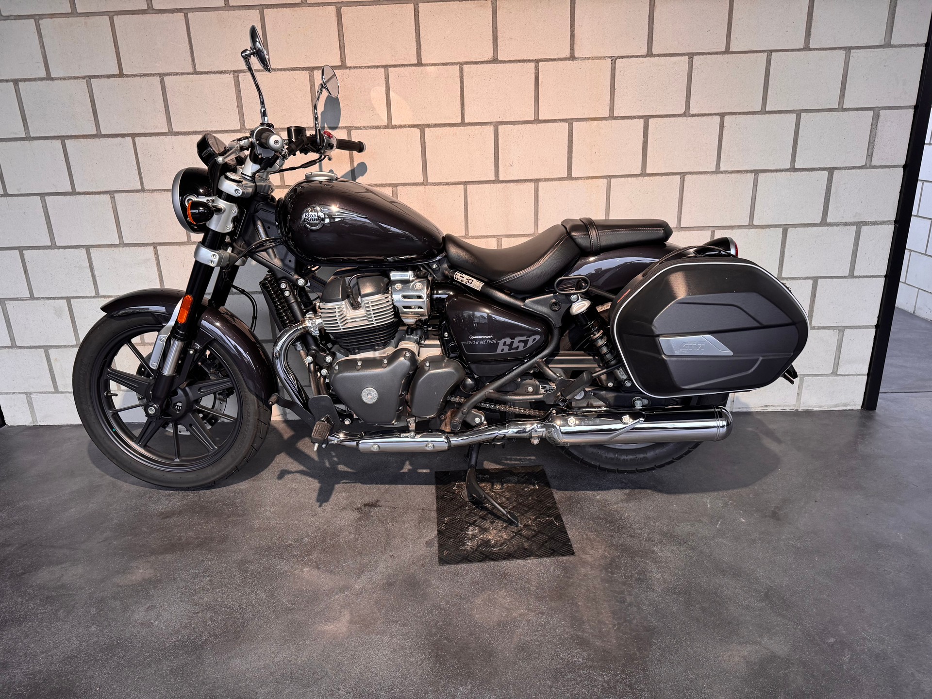 ROYAL ENFIELD Super Meteor 650 Astral-image-0