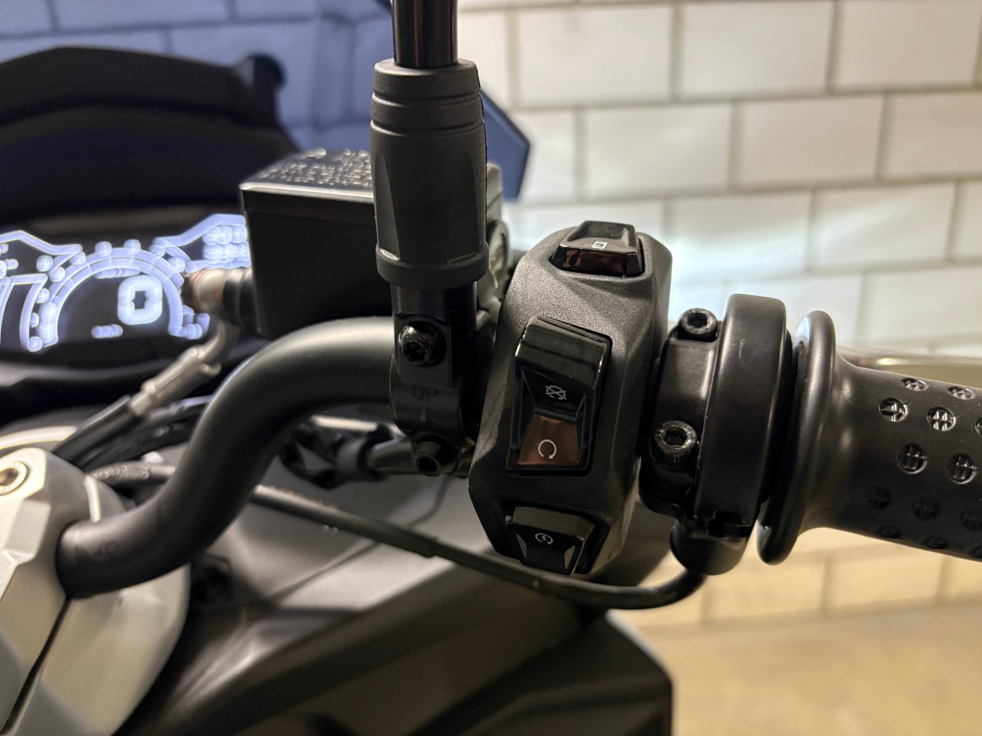 APRILIA SR 125 GT ABS E5+-image-12