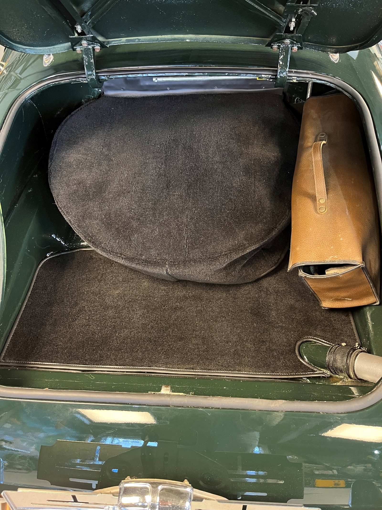 MG MGA-image-4