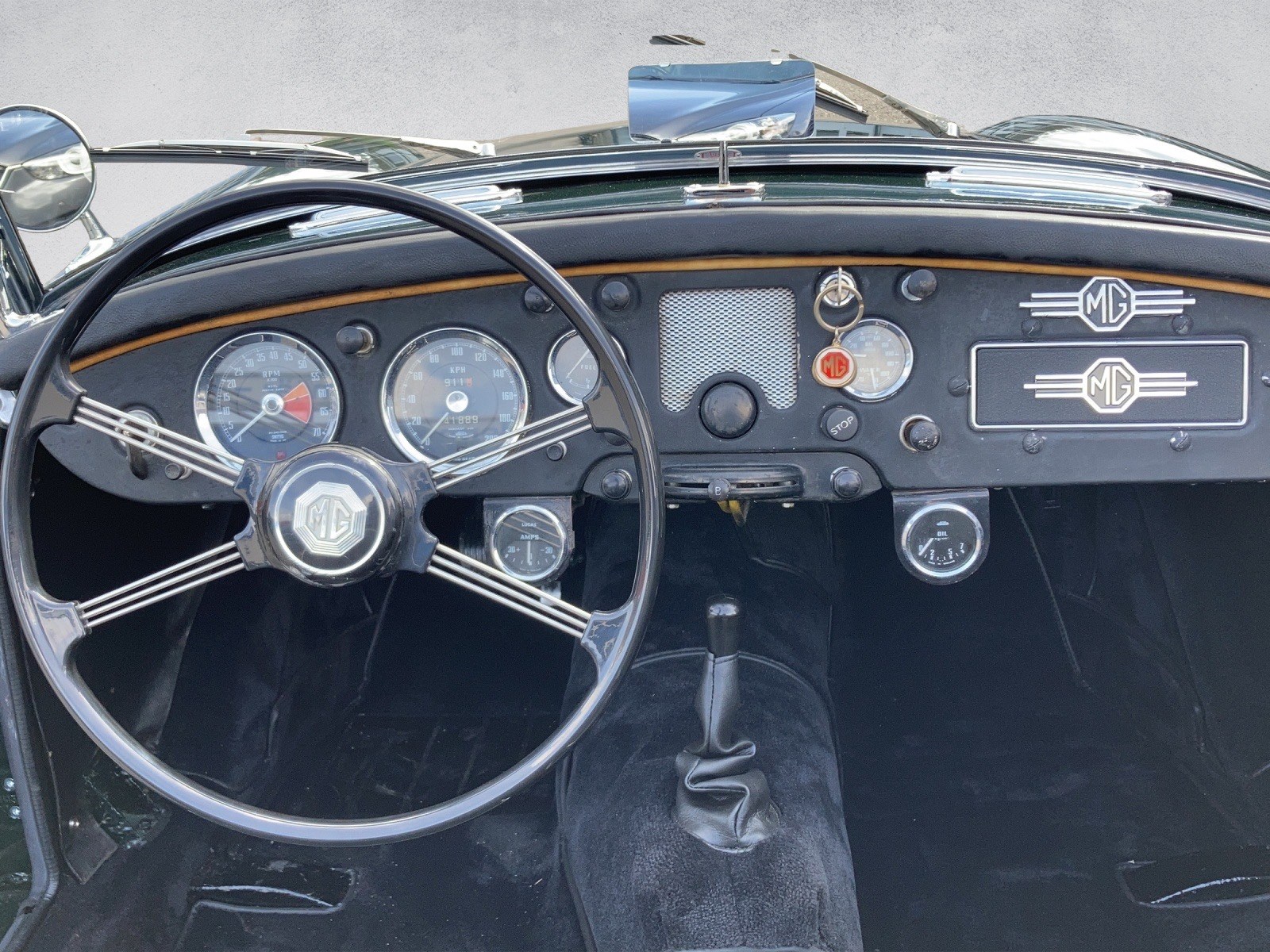 MG MGA-image-6