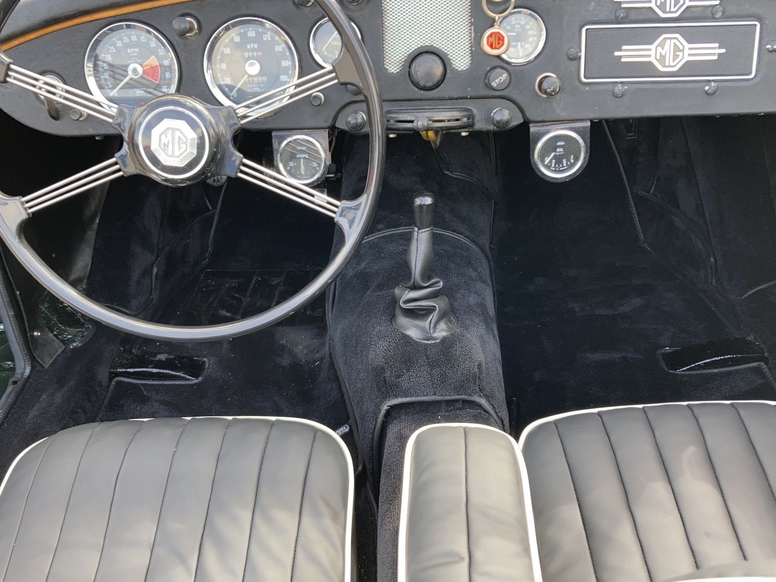 MG MGA-image-7