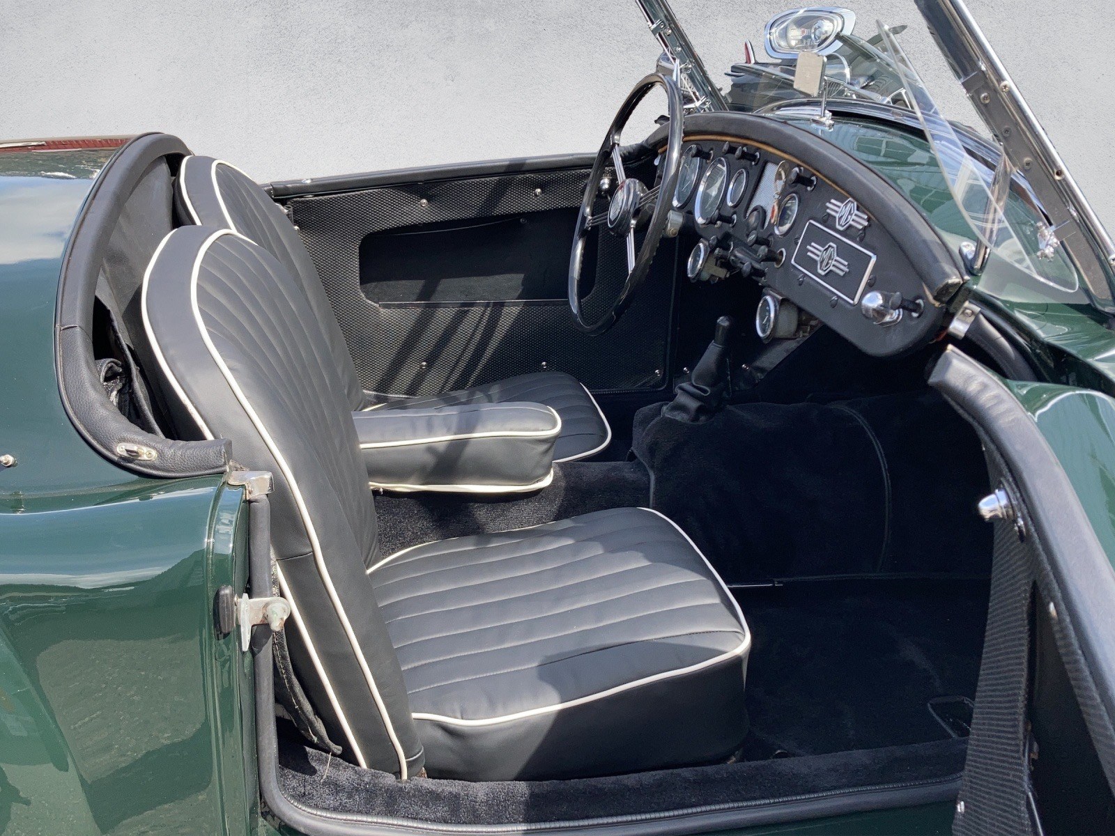 MG MGA-image-8