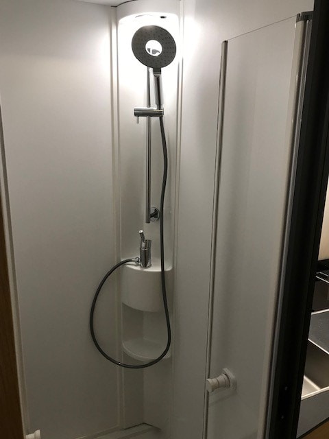 ADRIA Matrix Axess 650 DL (A303)-image-8