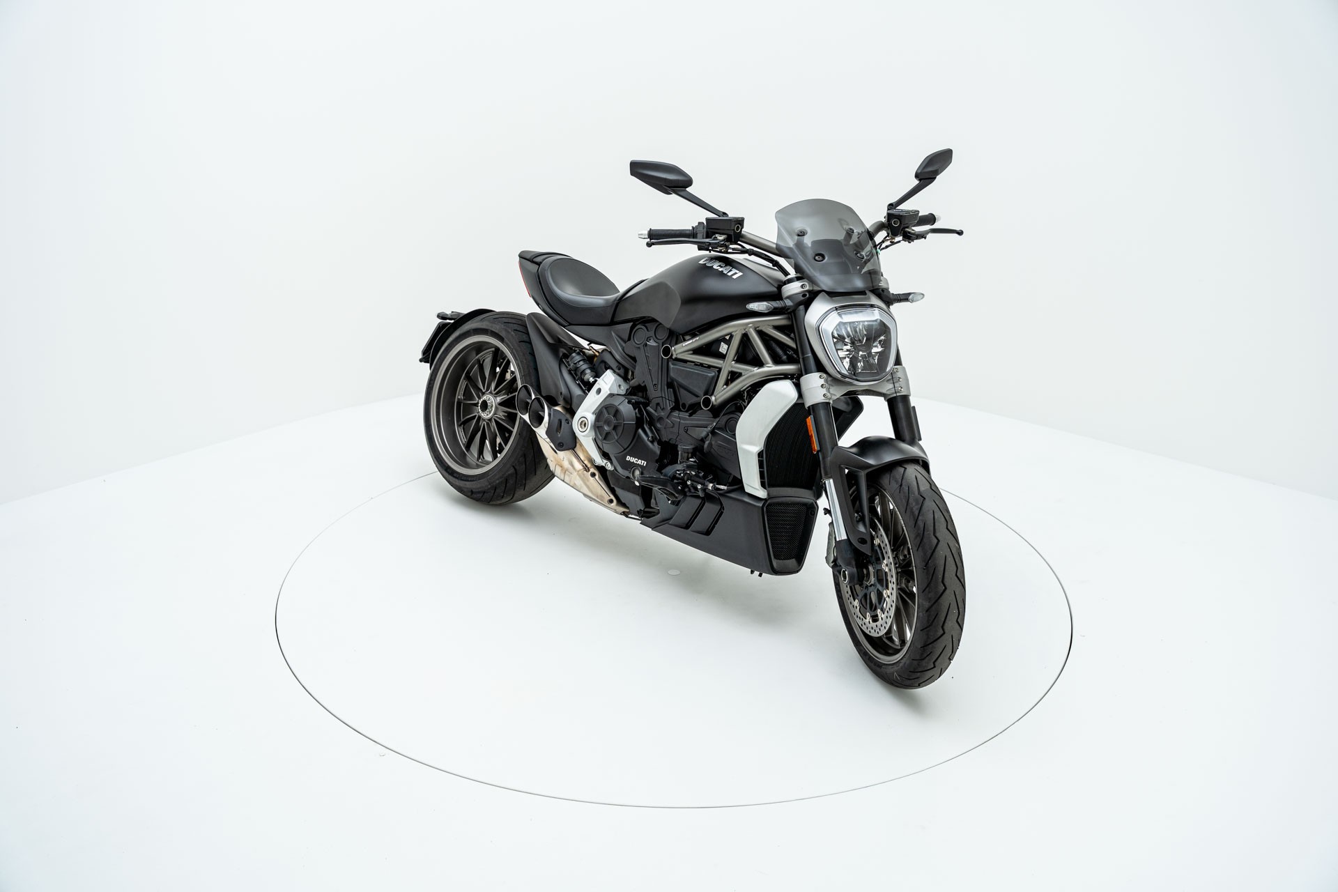 DUCATI XDiavel 1260-image-1