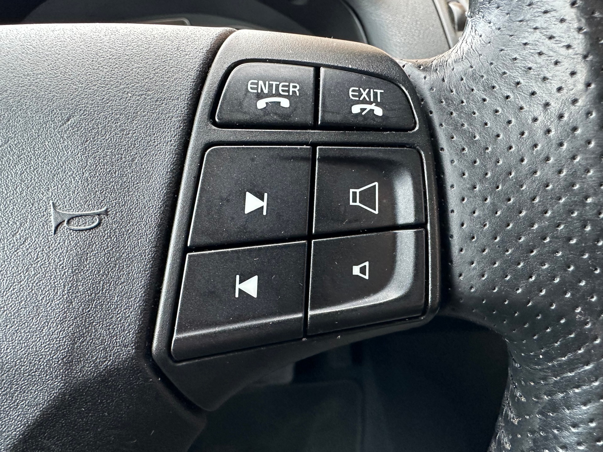VOLVO C30 T5 Momentum Geartronic-image-21