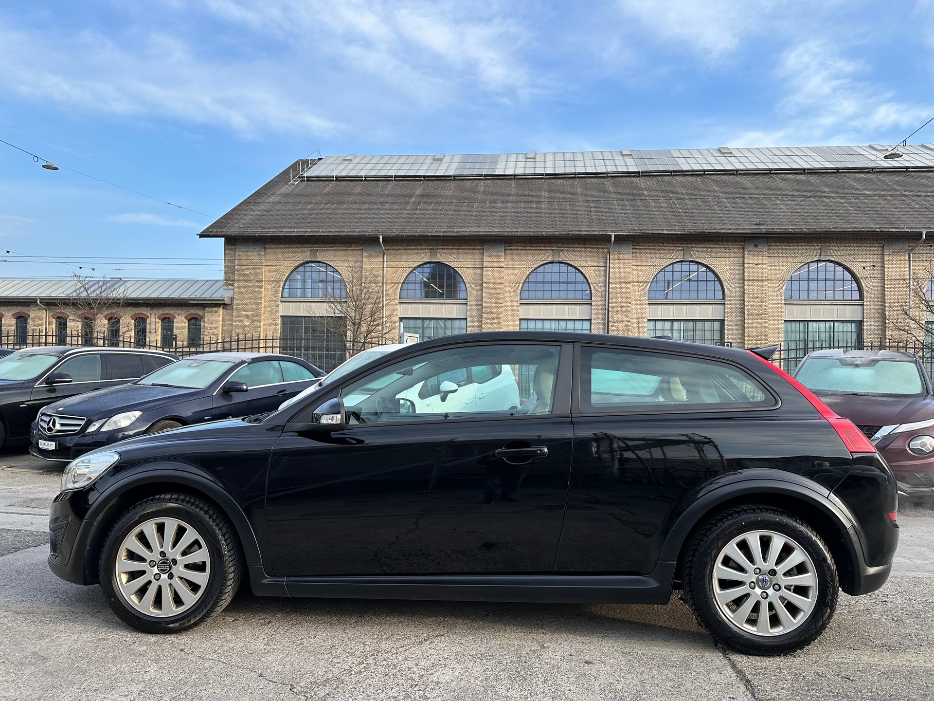 VOLVO C30 T5 Momentum Geartronic-showroom-element-3