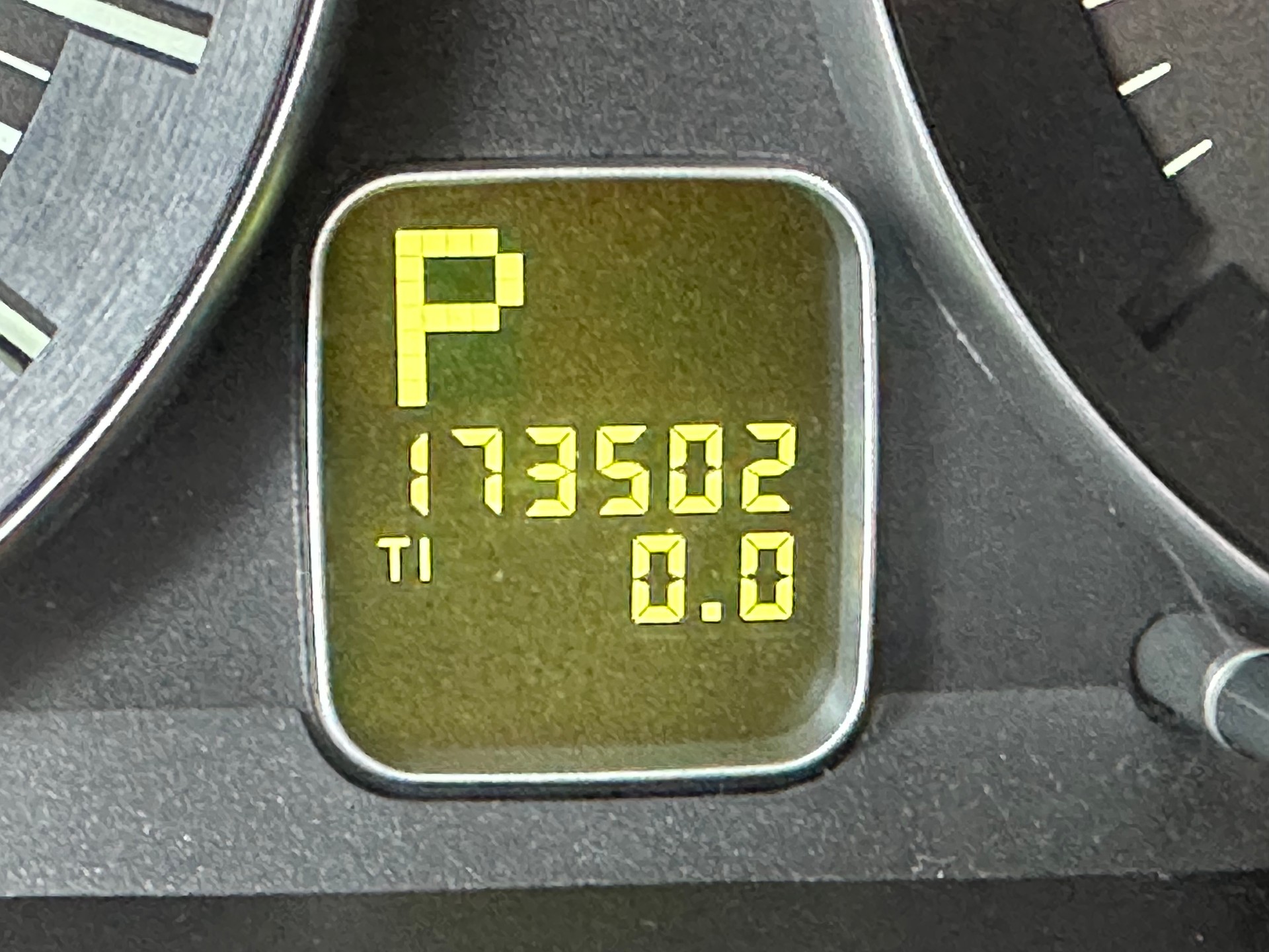 VOLVO C30 T5 Momentum Geartronic-image-11