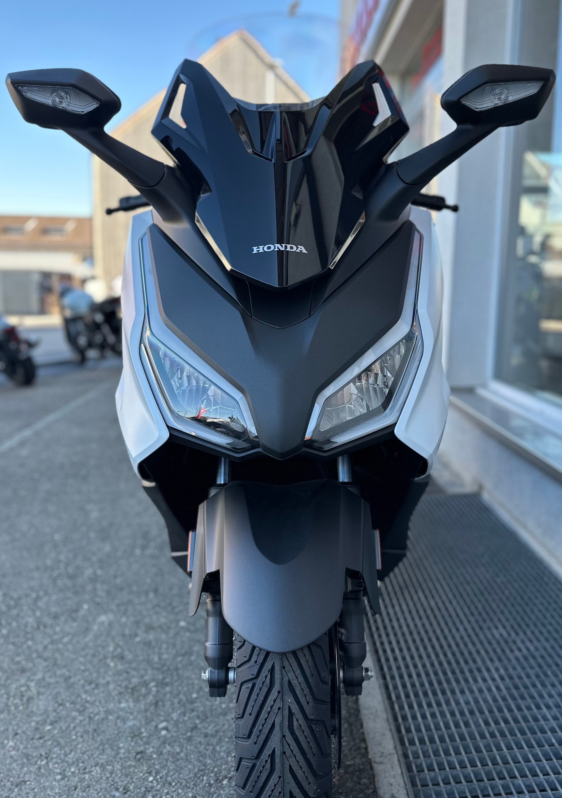 HONDA NSS 125 Forza Smart TopBox-image-1