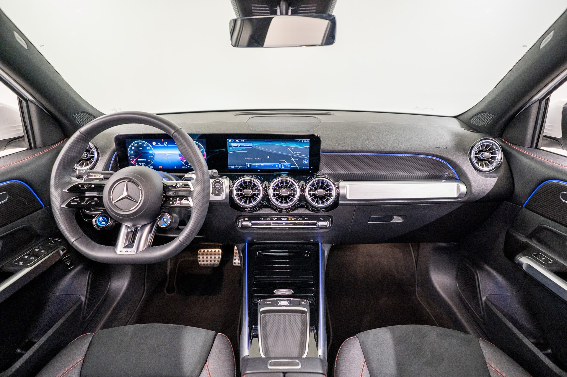 MERCEDES-BENZ GLB 35 AMG 4matic / Facelift / Ambiente-Beleuchtung / Rückfahrkamera-image-16