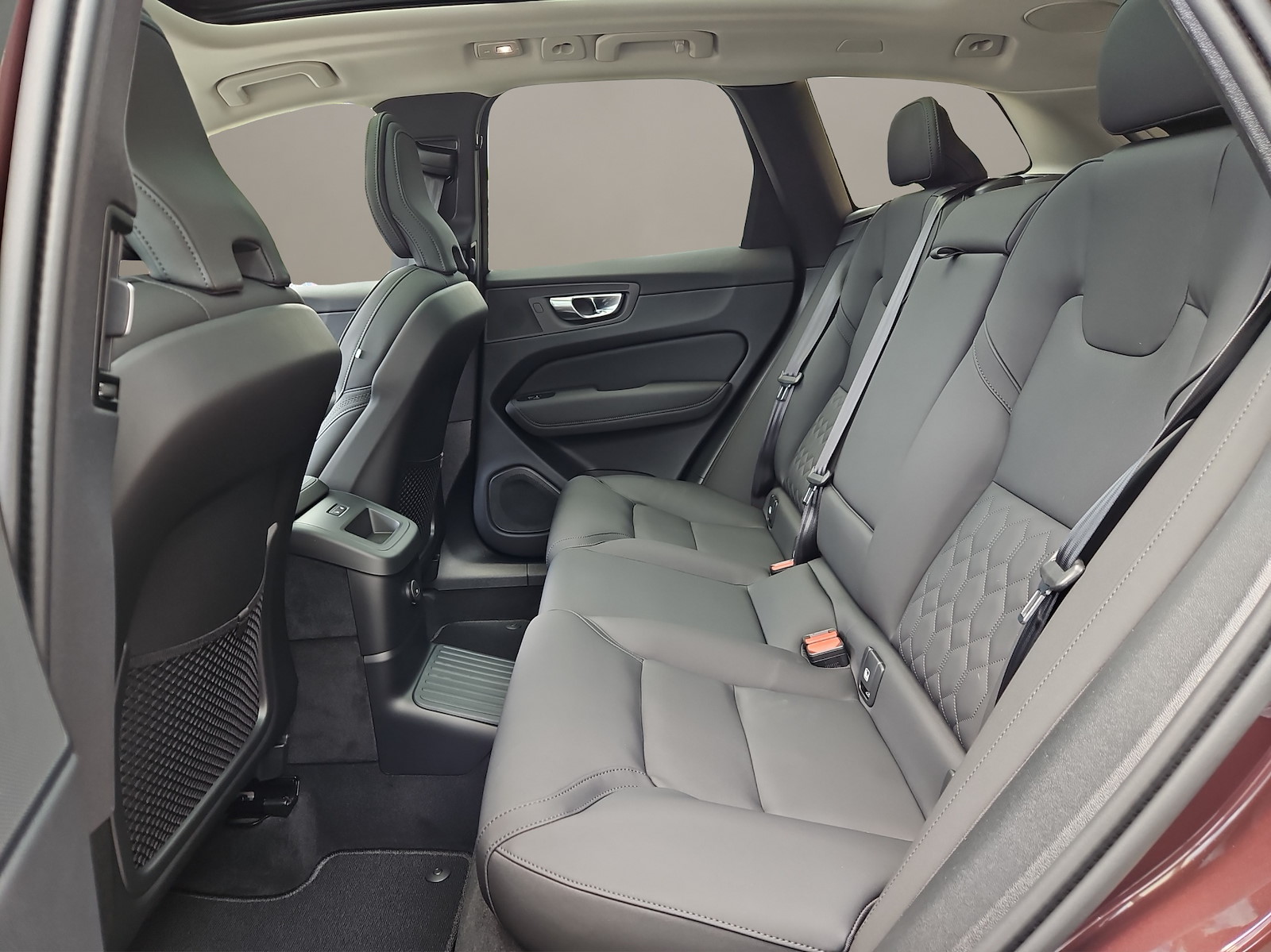 VOLVO XC60 2.0 T8 TE Ultra Dark eAWD-image-10