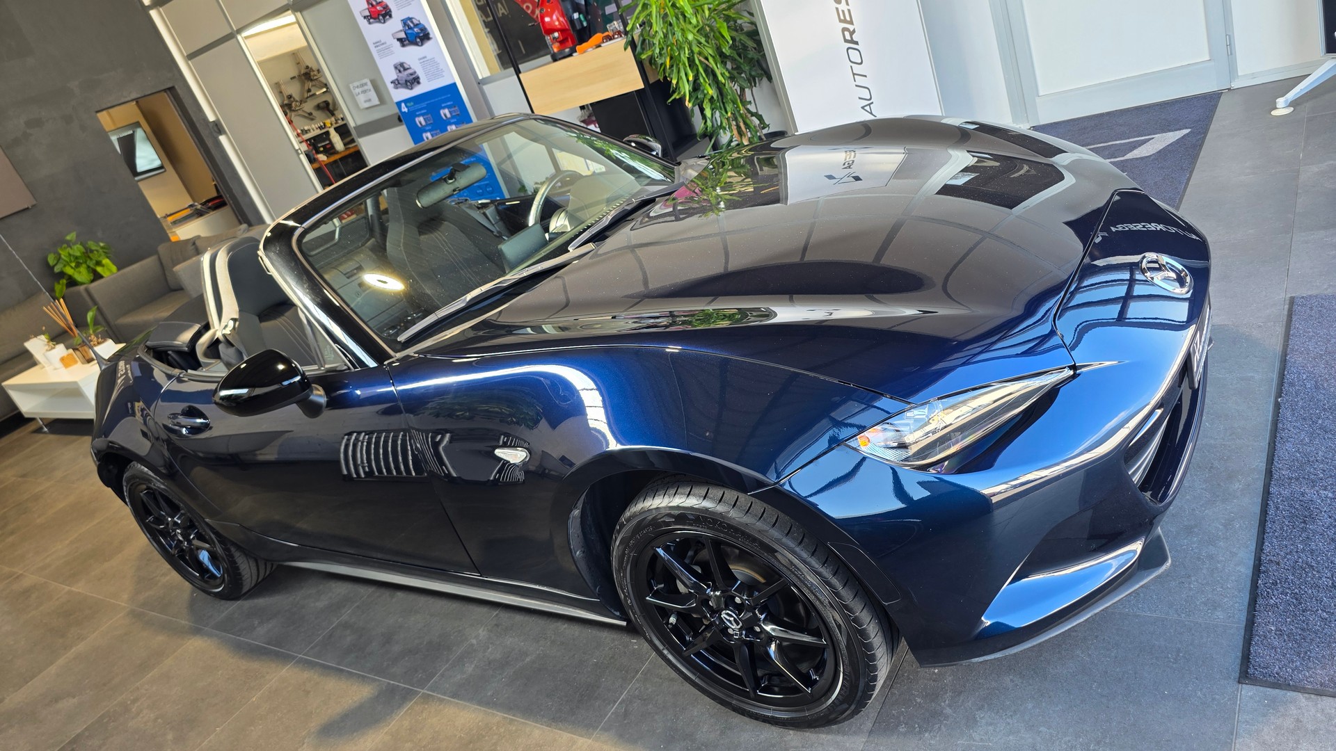 MAZDA MX-5 SKYACTIV-G 132 Ambition-image-1