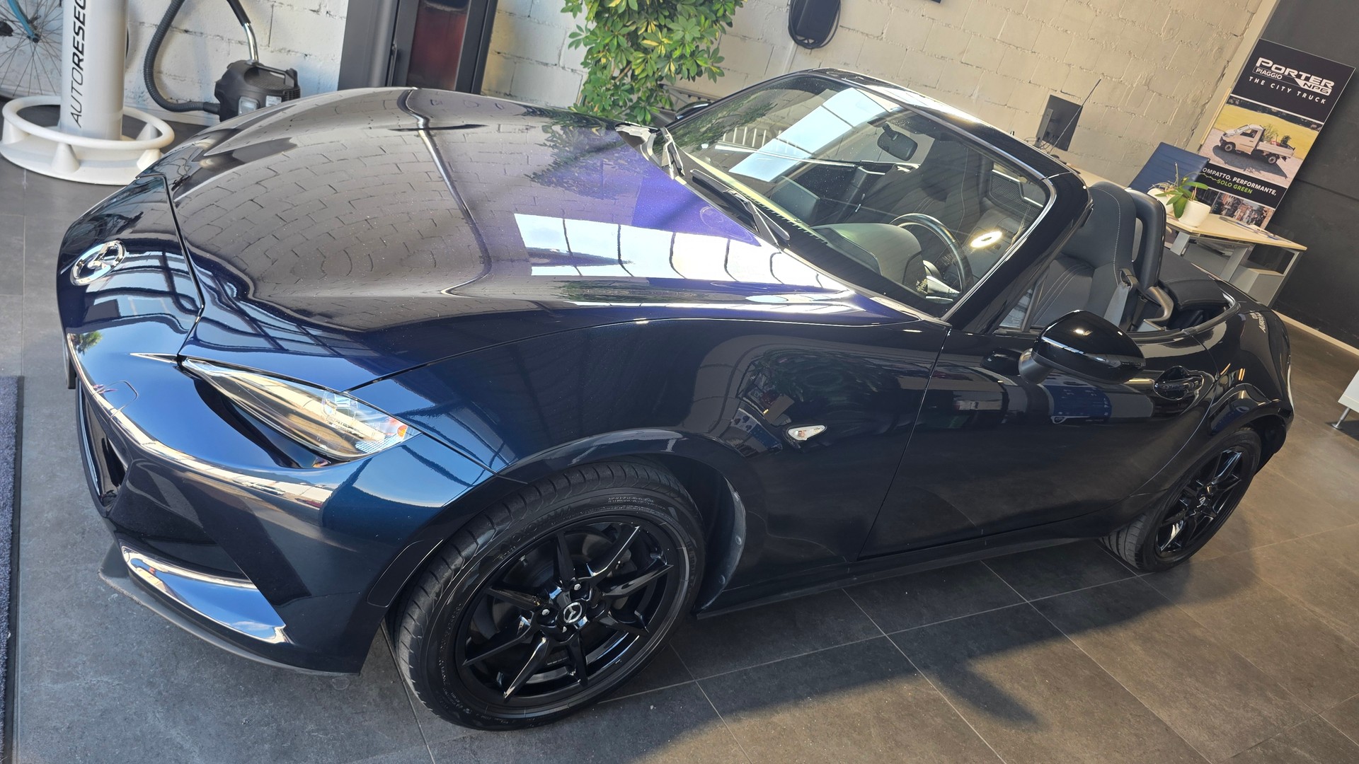 MAZDA MX-5 SKYACTIV-G 132 Ambition-image-3
