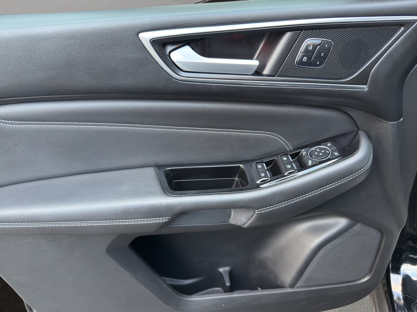 FORD Galaxy 2.0 TDCi Titanium AWD PowerShift-image-11