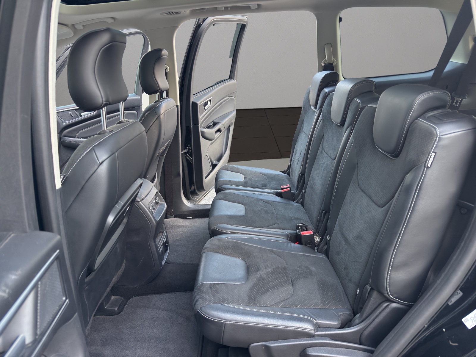 FORD Galaxy 2.0 TDCi Titanium AWD PowerShift-image-12