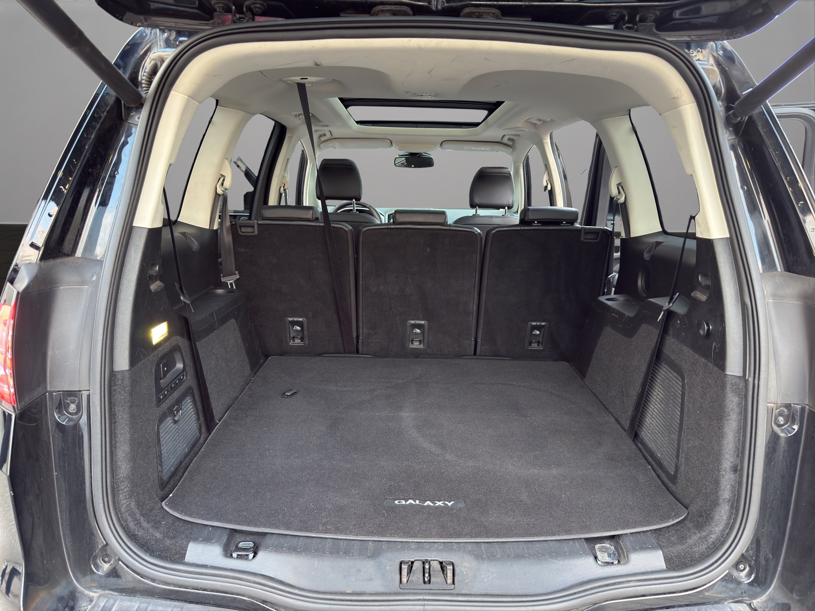 FORD Galaxy 2.0 TDCi Titanium AWD PowerShift-image-18