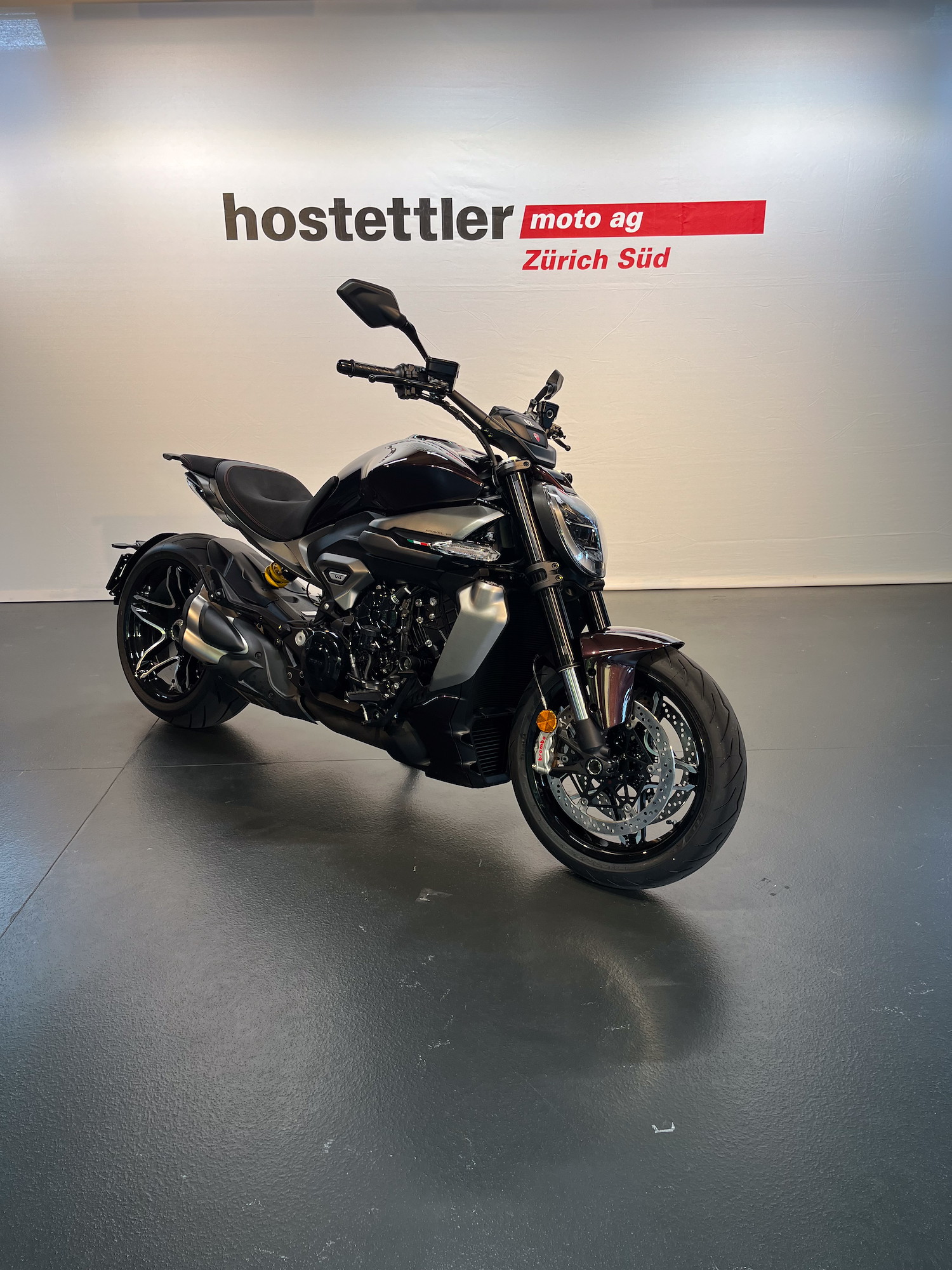 DUCATI X Diavel V4-image-3
