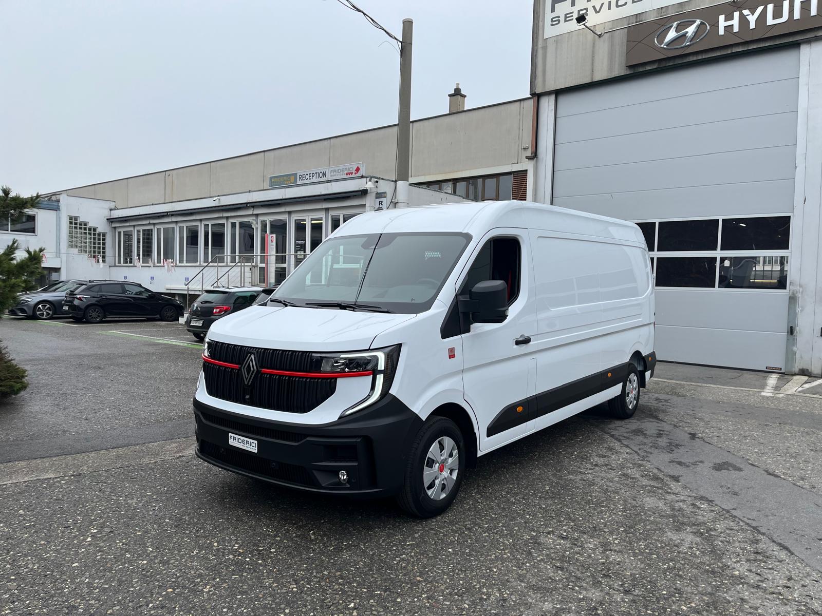 RENAULT MASTER RED L3H2-showroom-element-1