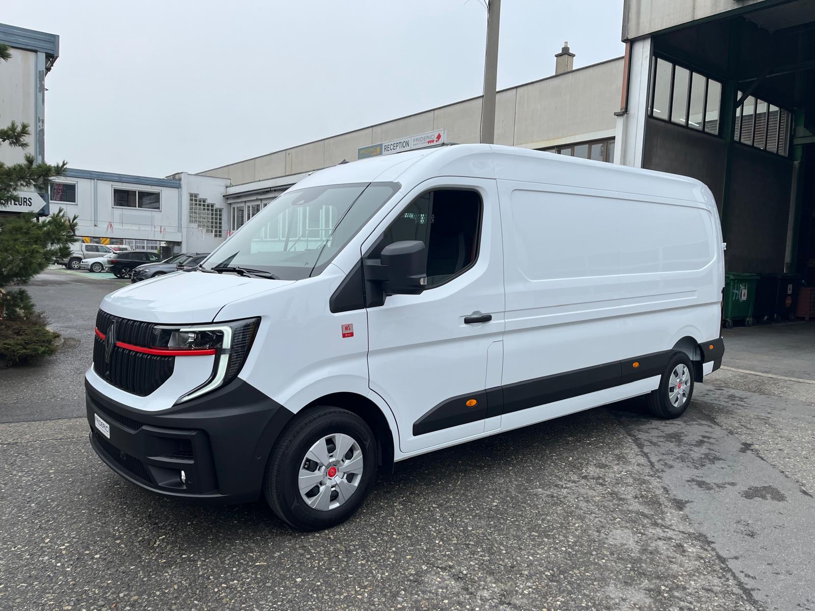 RENAULT MASTER RED L3H2