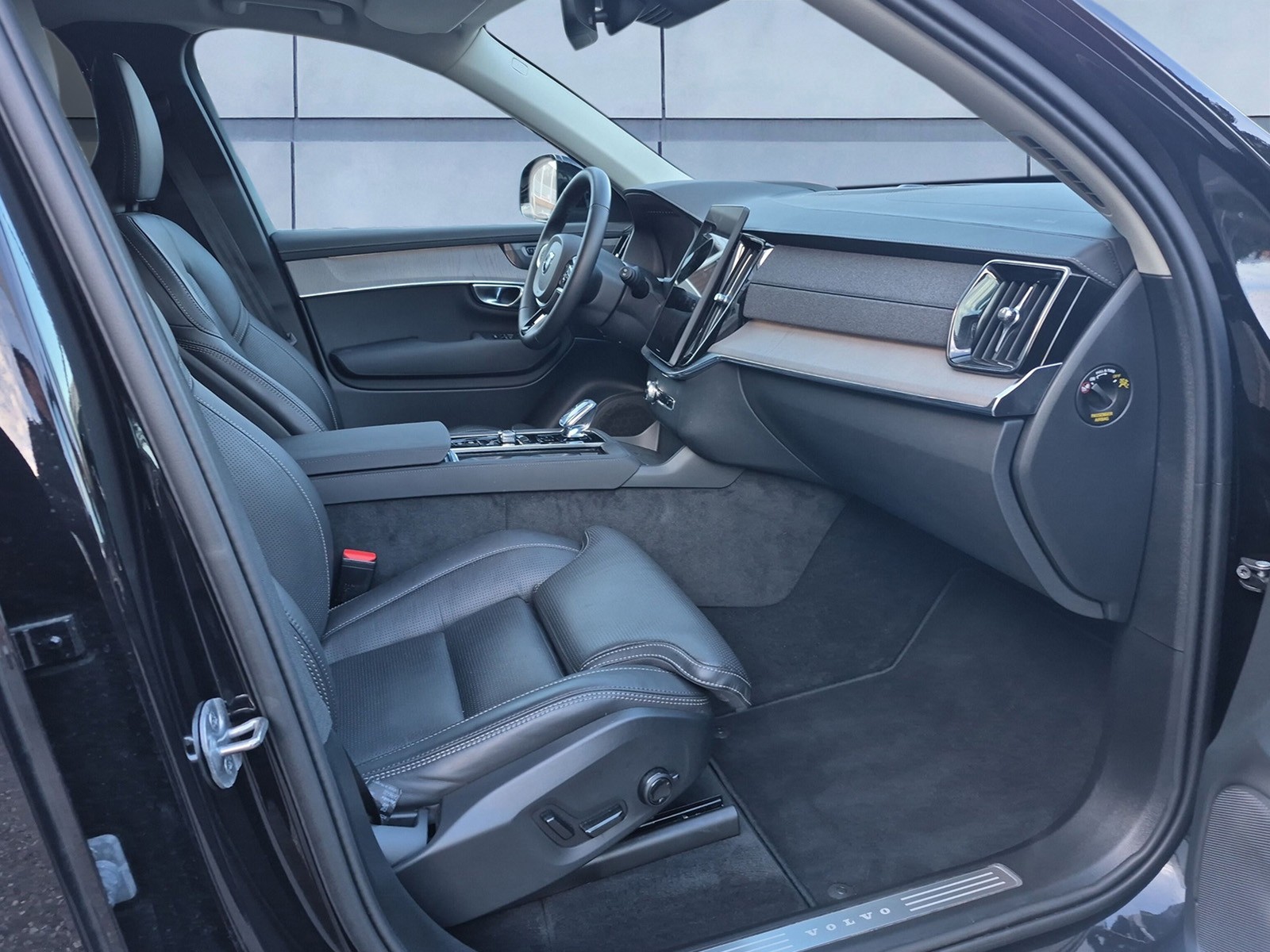 VOLVO XC90 2.0 T8 TE Plus Dark 7 P. eAWD-image-12