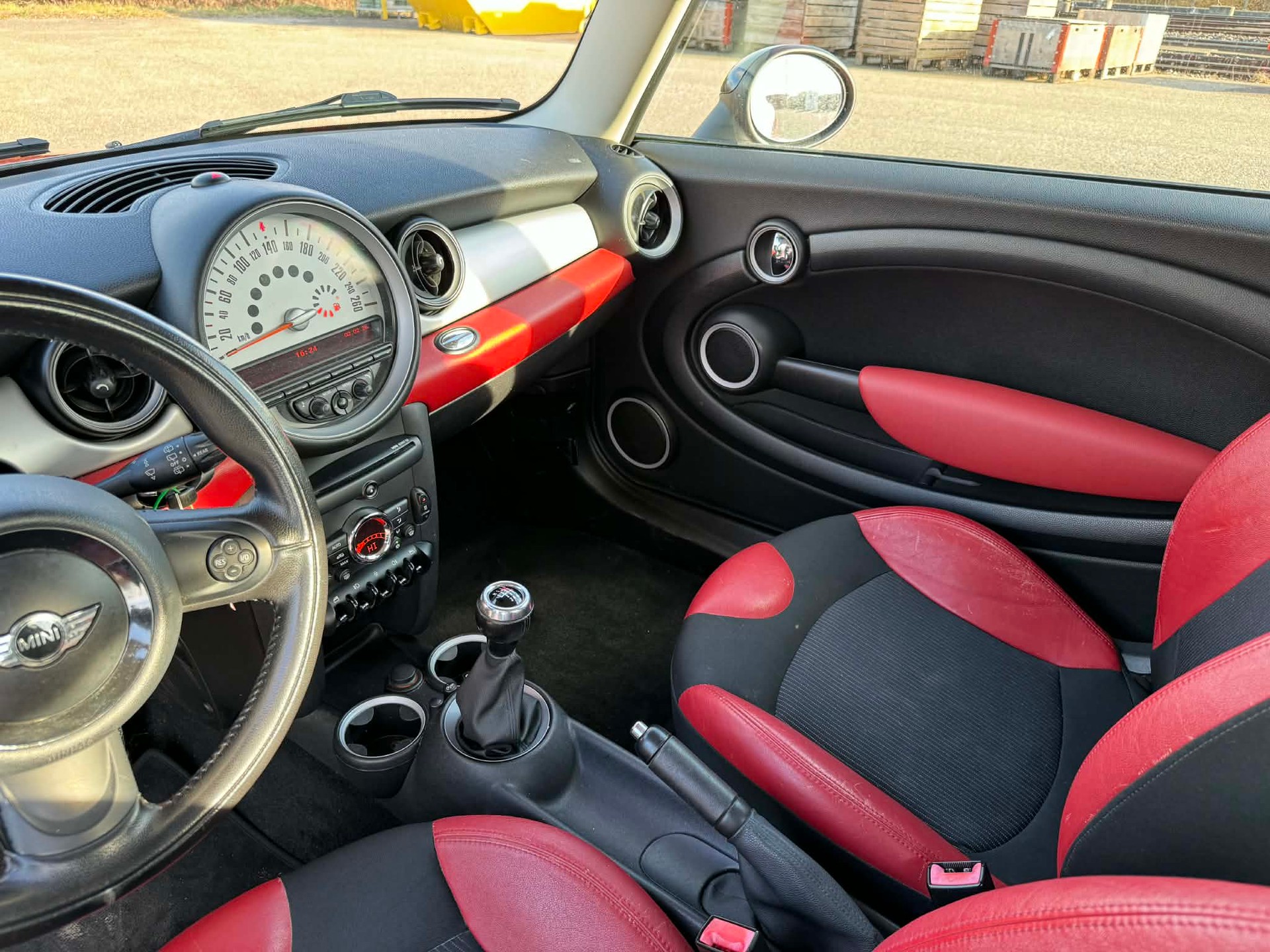 MINI Cooper-image-5