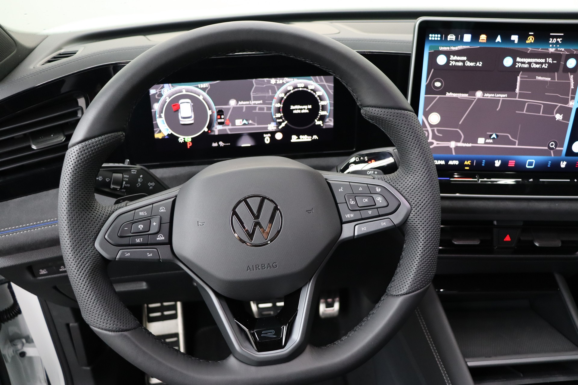 VW Tiguan 2.0 TDI SCR R-Line 4Motion DSG-image-7