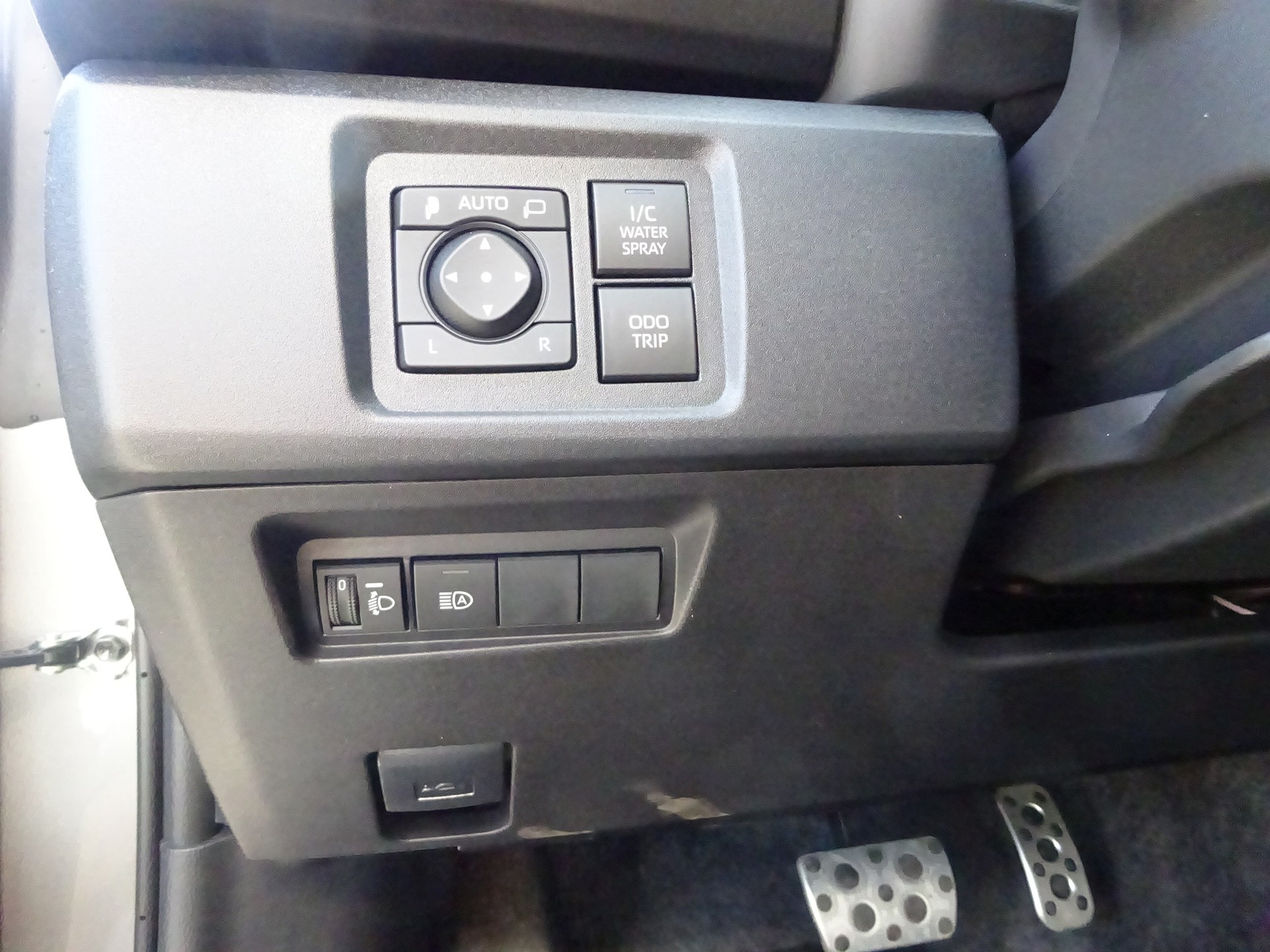 TOYOTA Yaris 1.6 GR Sport A-image-8