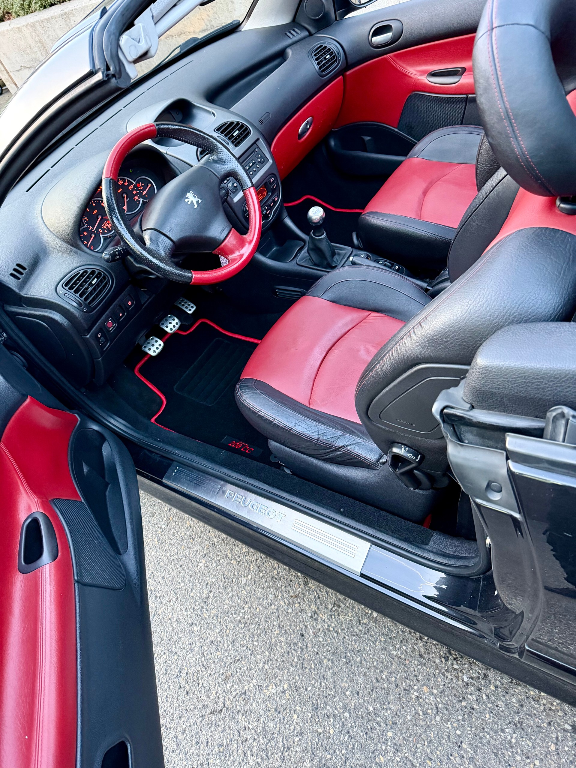 PEUGEOT 206 CC 2.0 16V Platinum-image-11