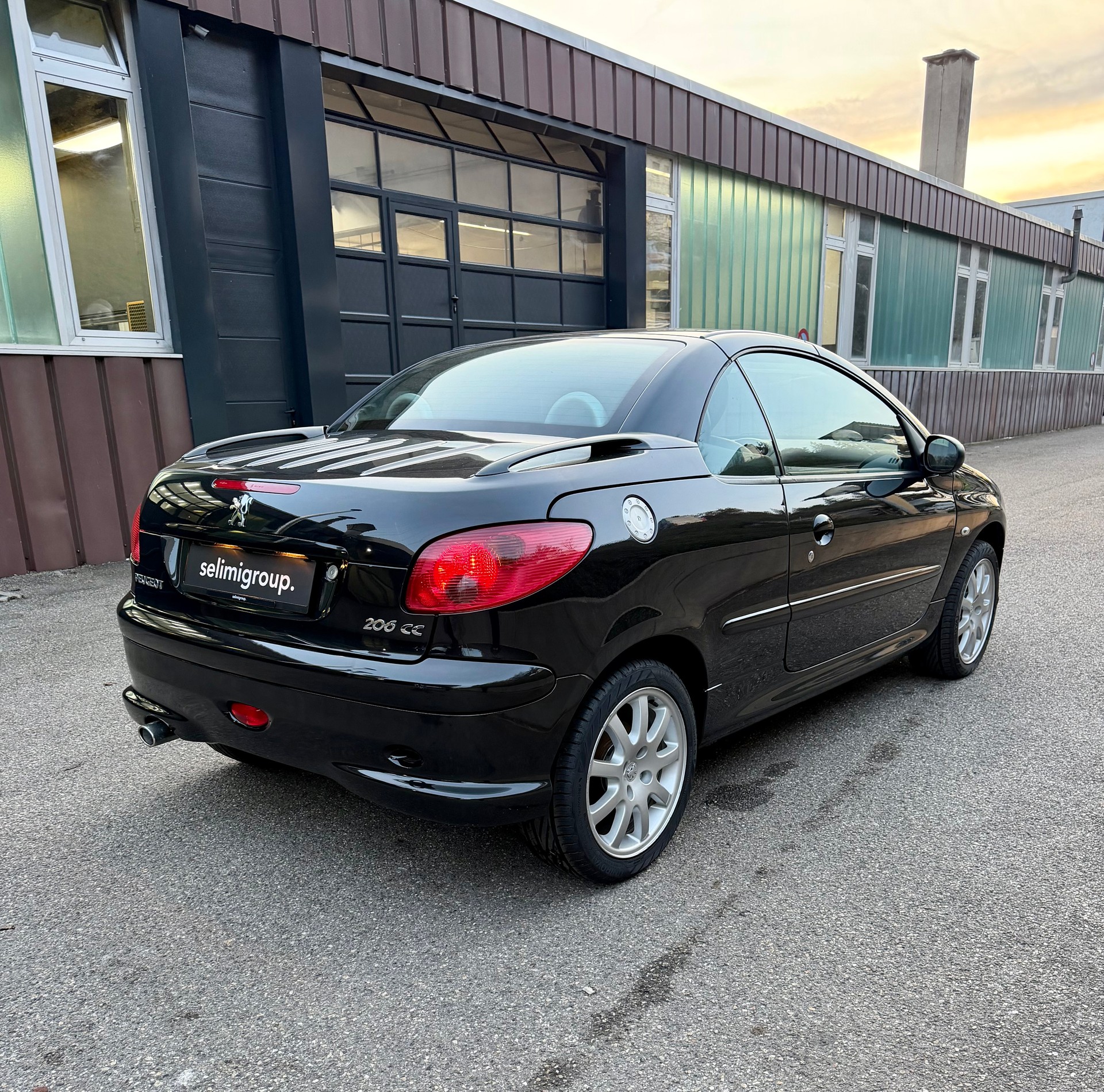 PEUGEOT 206 CC 2.0 16V Platinum-image-4