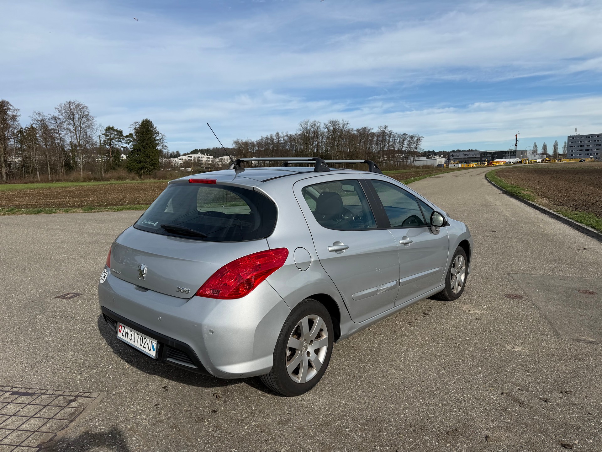 PEUGEOT 308 1.6 16V T Black&Silver ***FRISCH AB MFK***-image-5