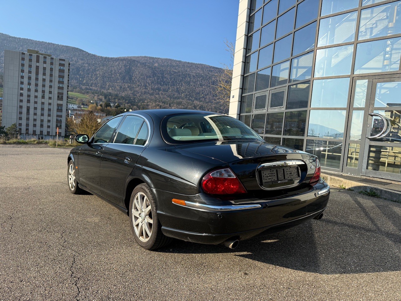 JAGUAR S-Type 4.2 V8 Executive-image-4