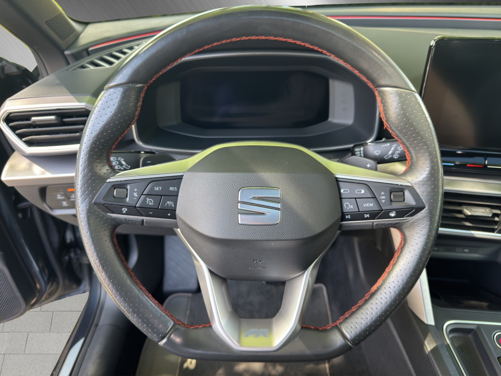 SEAT Leon ST 1.4 eHybrid Hola FR DSG-image-9