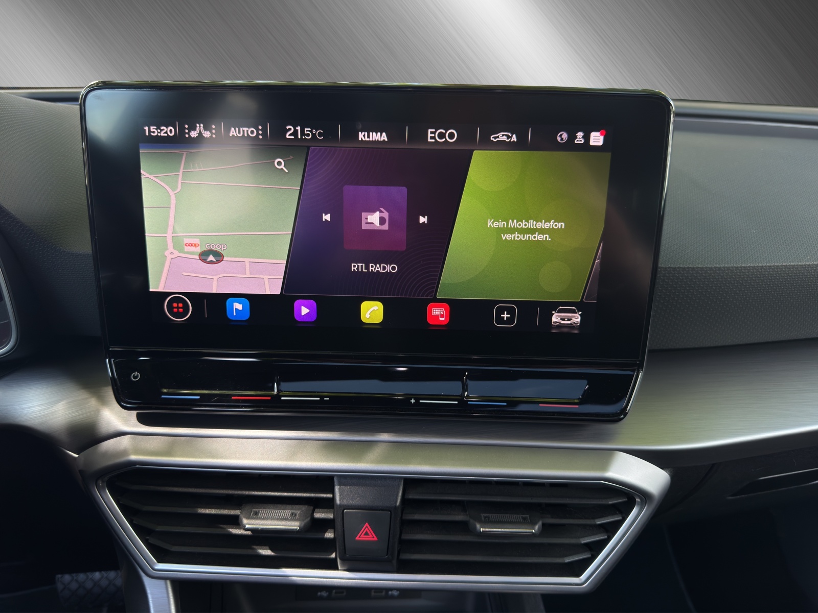 SEAT Leon ST 1.4 eHybrid Hola FR DSG-image-12