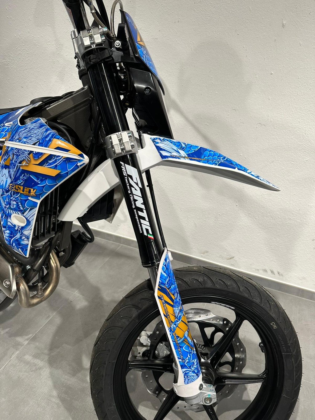 FANTIC XMF 125 Motard-image-7
