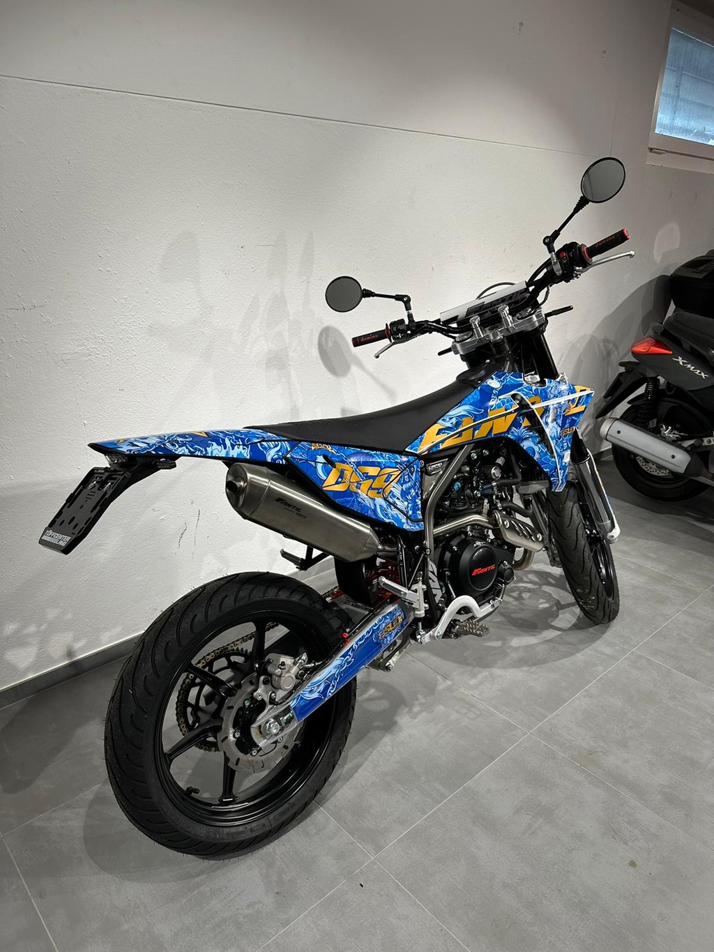 FANTIC XMF 125 Motard-image-2