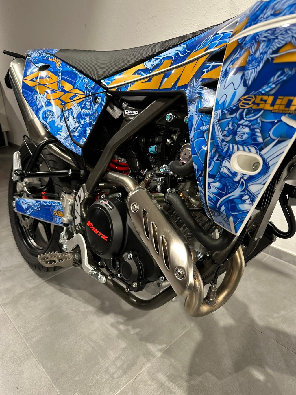 FANTIC XMF 125 Motard-image-9