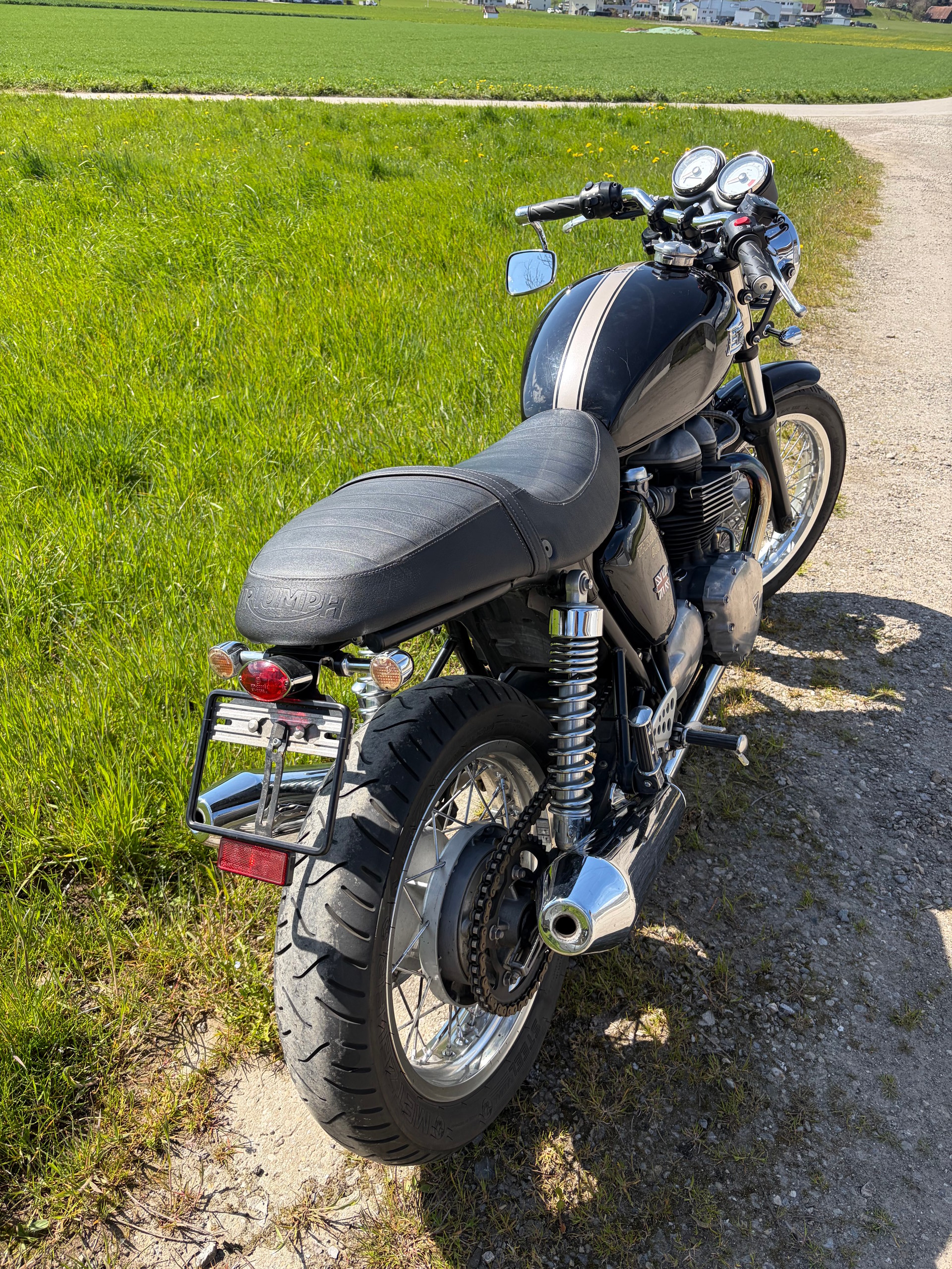 TRIUMPH Thruxton 900 i-image-4