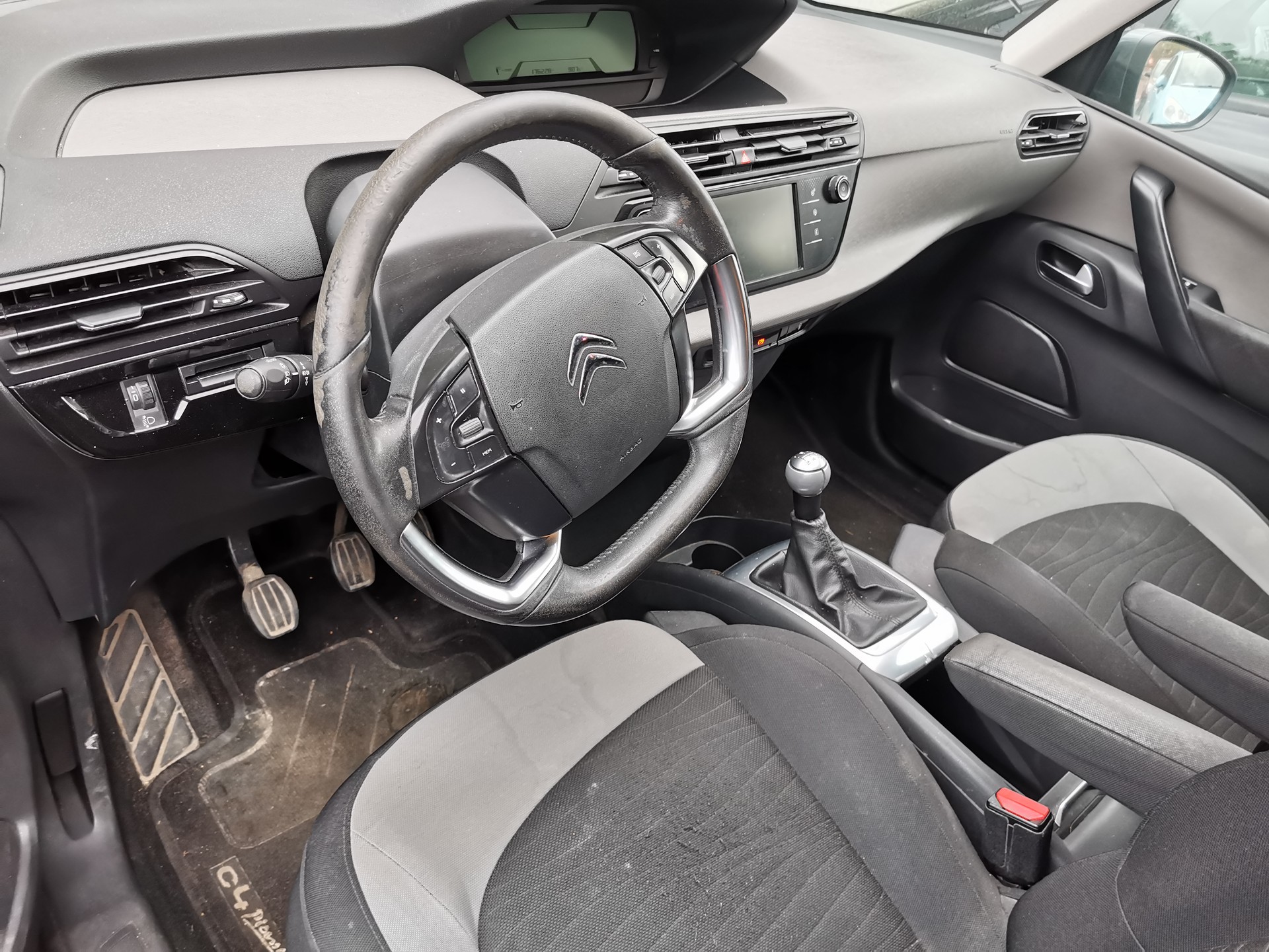 CITROEN C4 Picasso 1.6i 16V Attraction-image-7