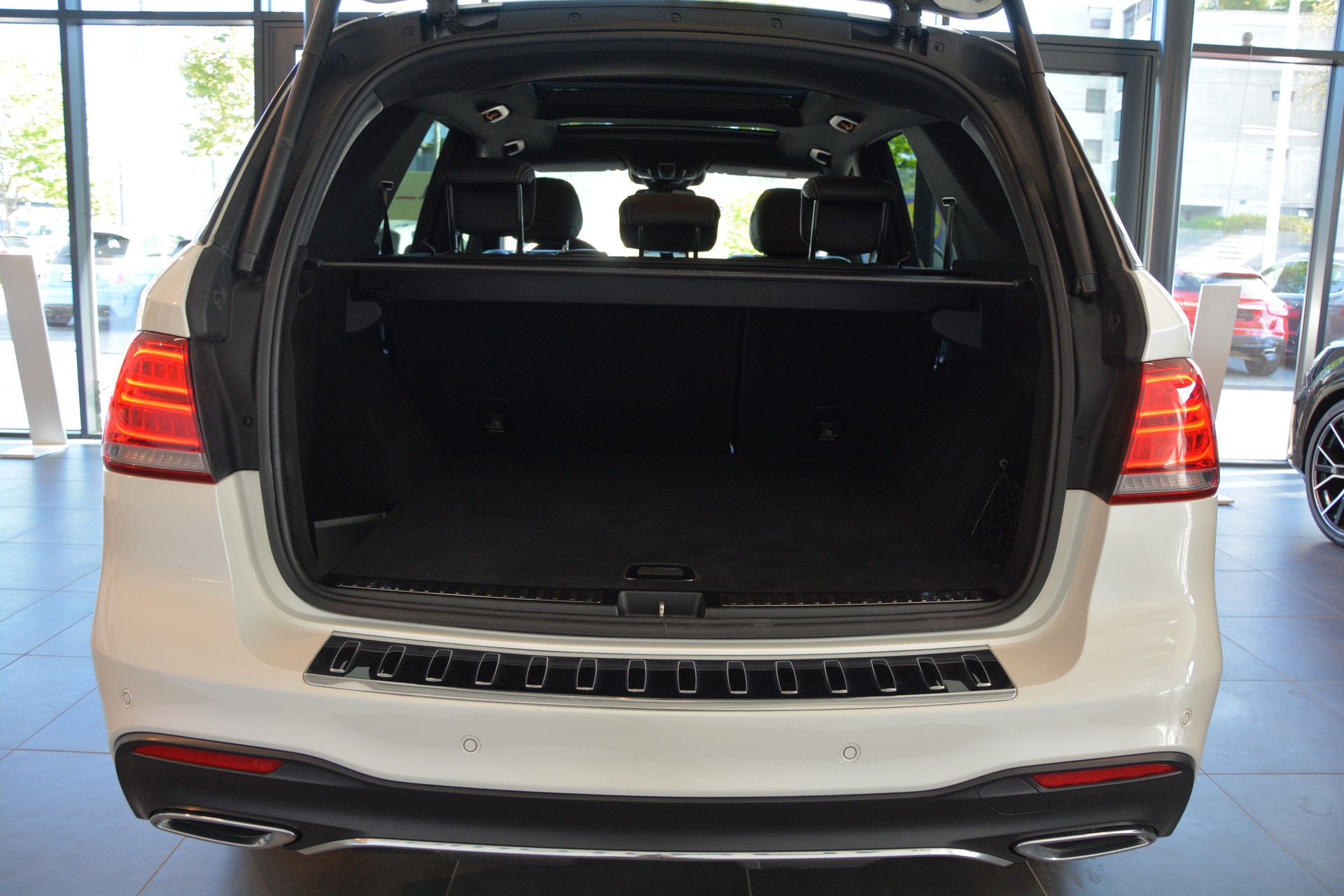 MERCEDES-BENZ GLE 350 d 4Matic 9G-Tronic AMG-Line-image-14