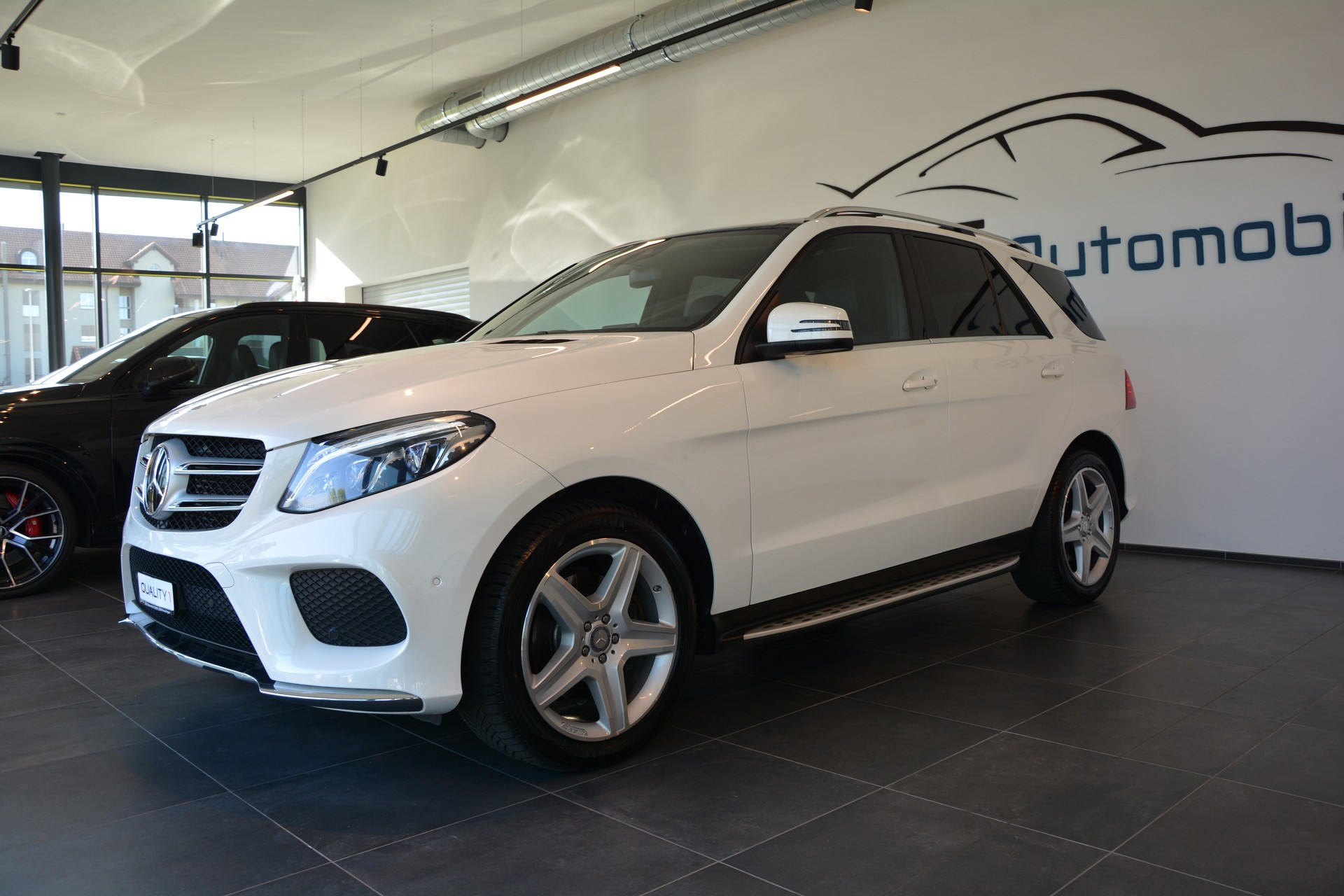 MERCEDES-BENZ GLE 350 d 4Matic 9G-Tronic AMG-Line-showroom-element-1