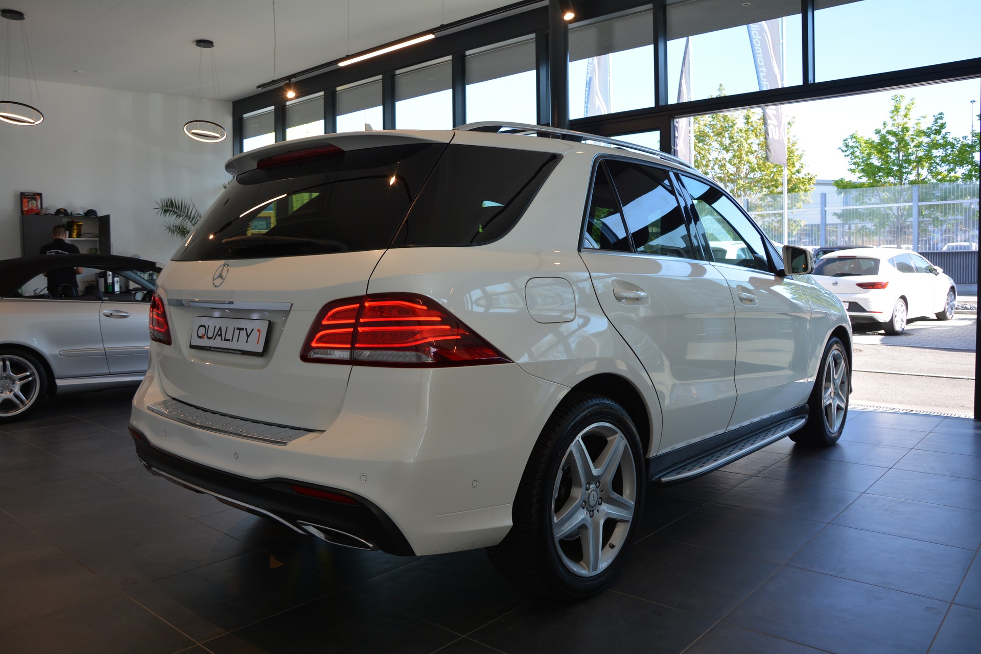 MERCEDES-BENZ GLE 350 d 4Matic 9G-Tronic AMG-Line-image-7