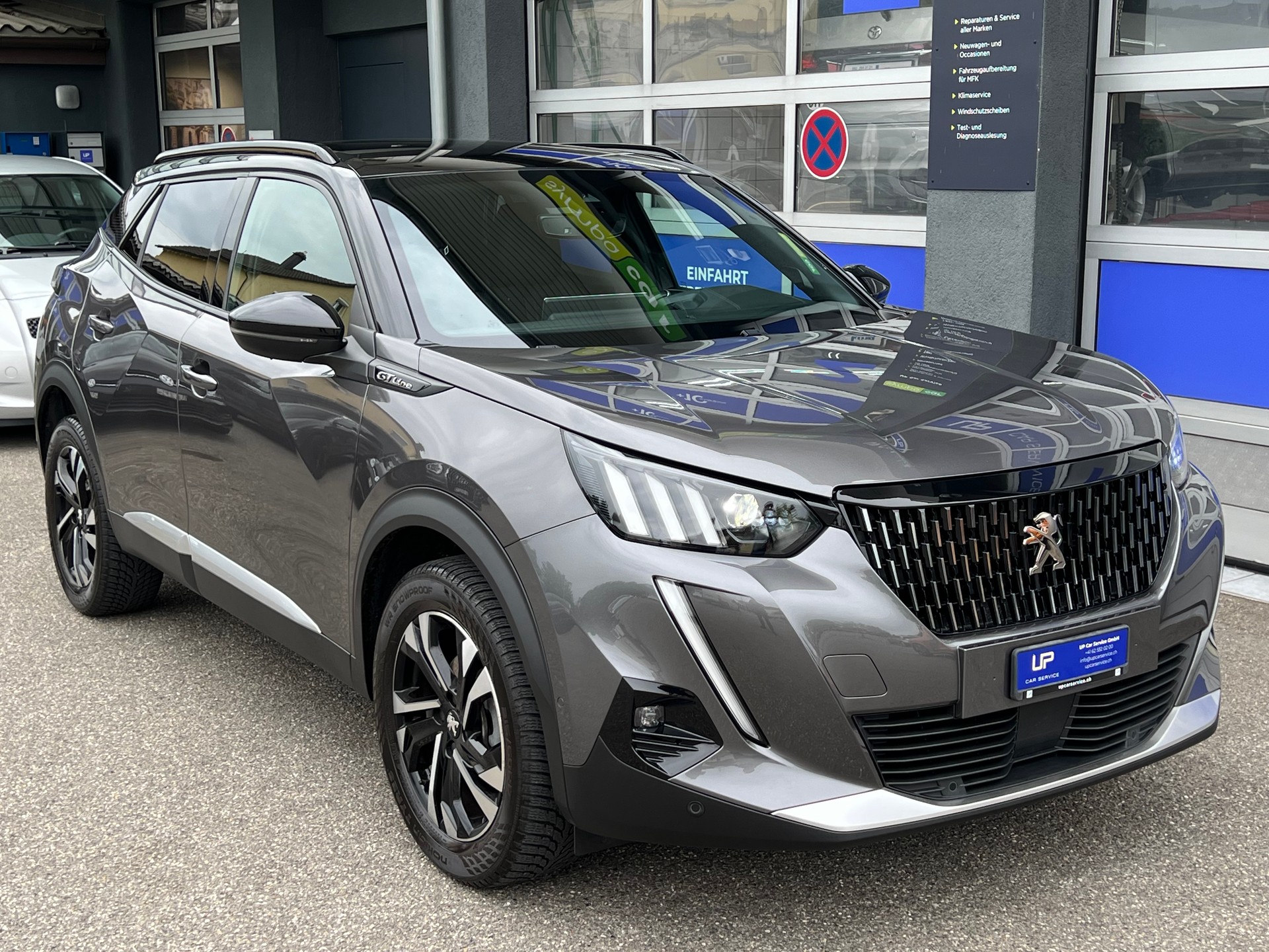 PEUGEOT 2008 1.2 PureTech 130 GT Line-showroom-element-2